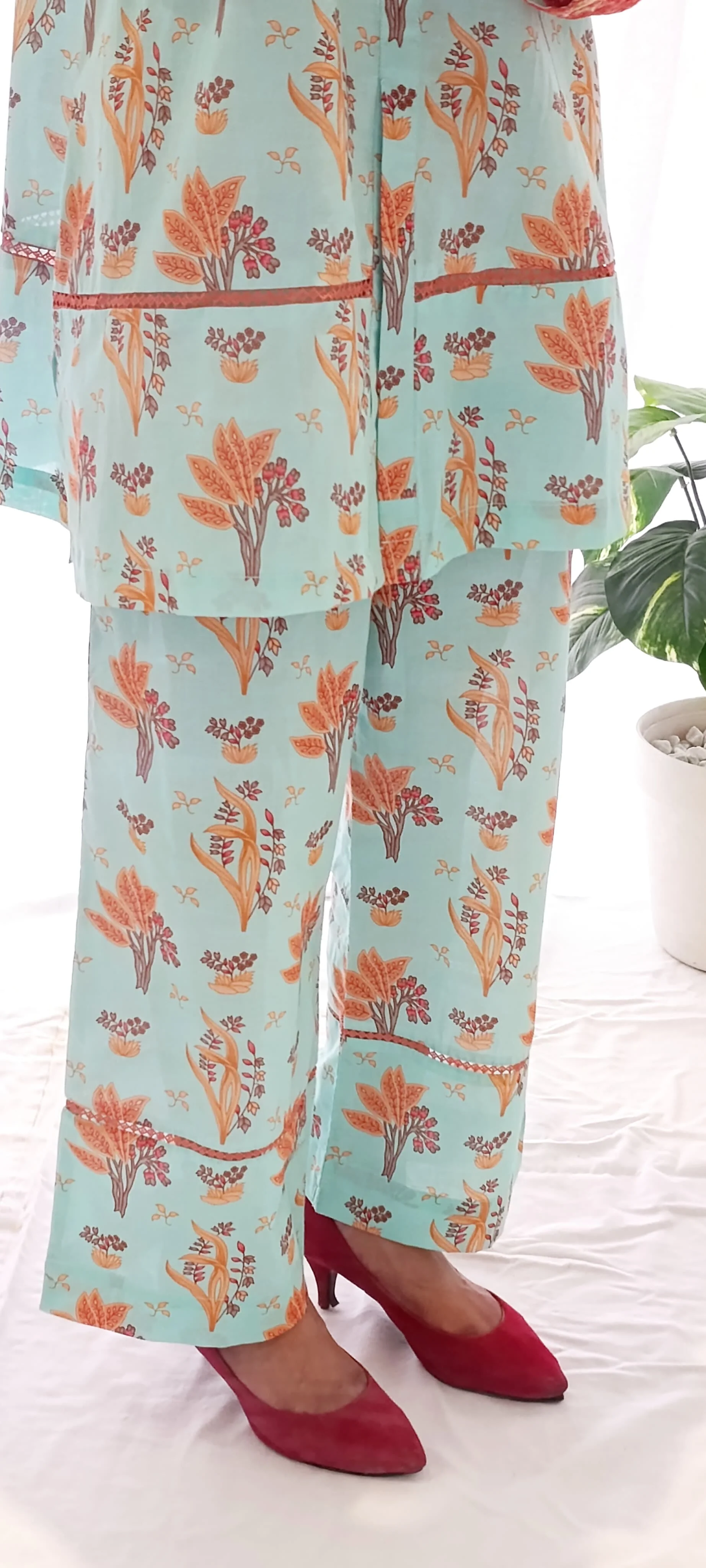 Urban Cut 2 Piece Lawn Embroidered Co- Ord Set - Image 5