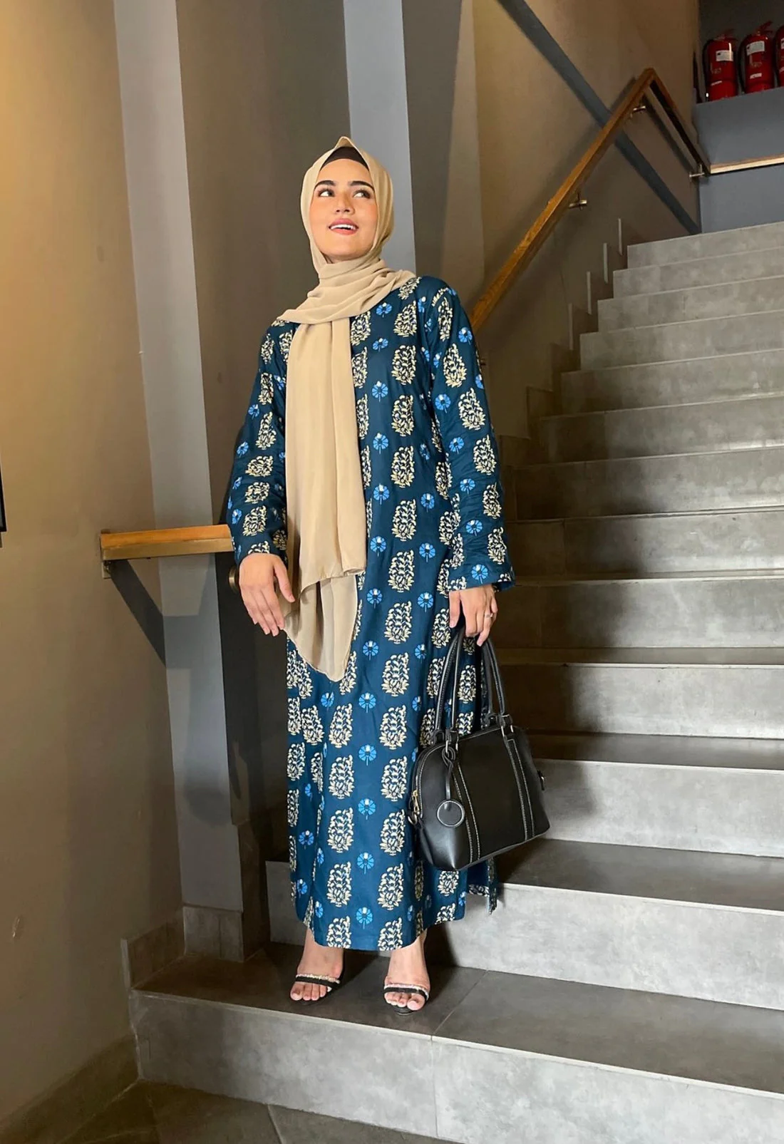 Zaib E Hoor Ace Long 2Pc Stitched - Image 5