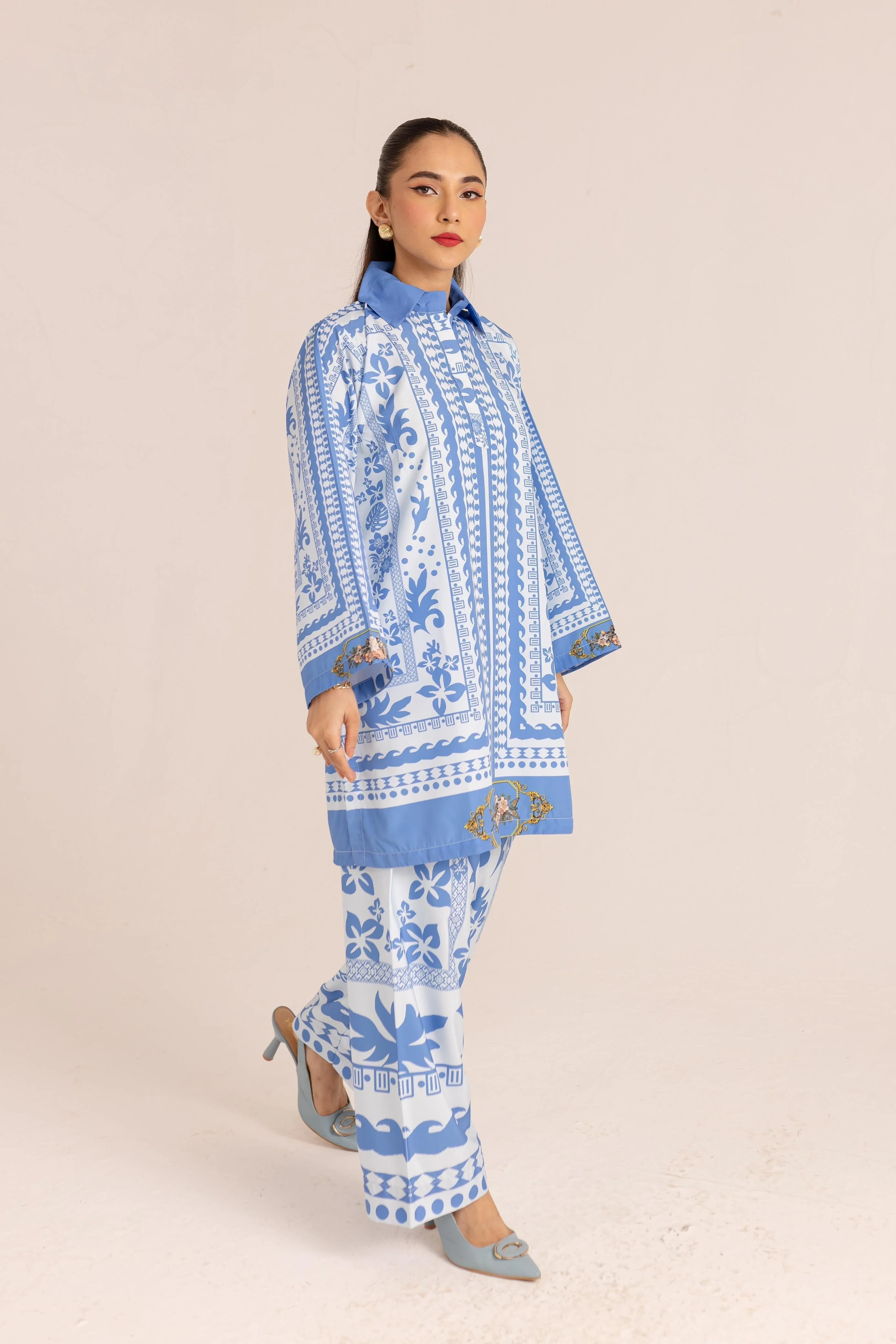 Zaib E Hoor Aqua Grace 2Pc Stitched Suit - Image 2