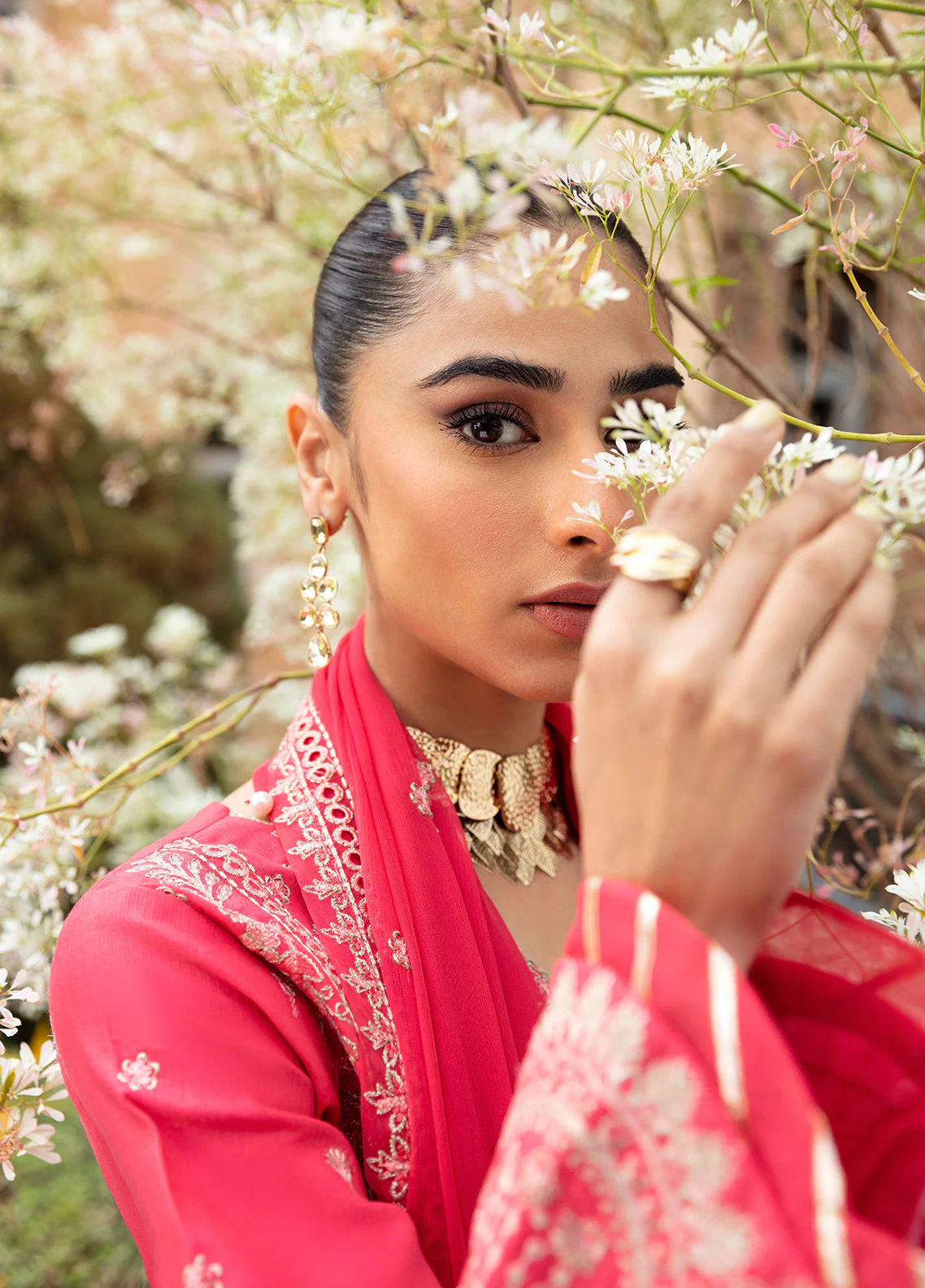 Gulaal Unstitched 3 Piece Luxury Lawn Suit-ALESSIA (GL-LL-24V1-06) - Image 3