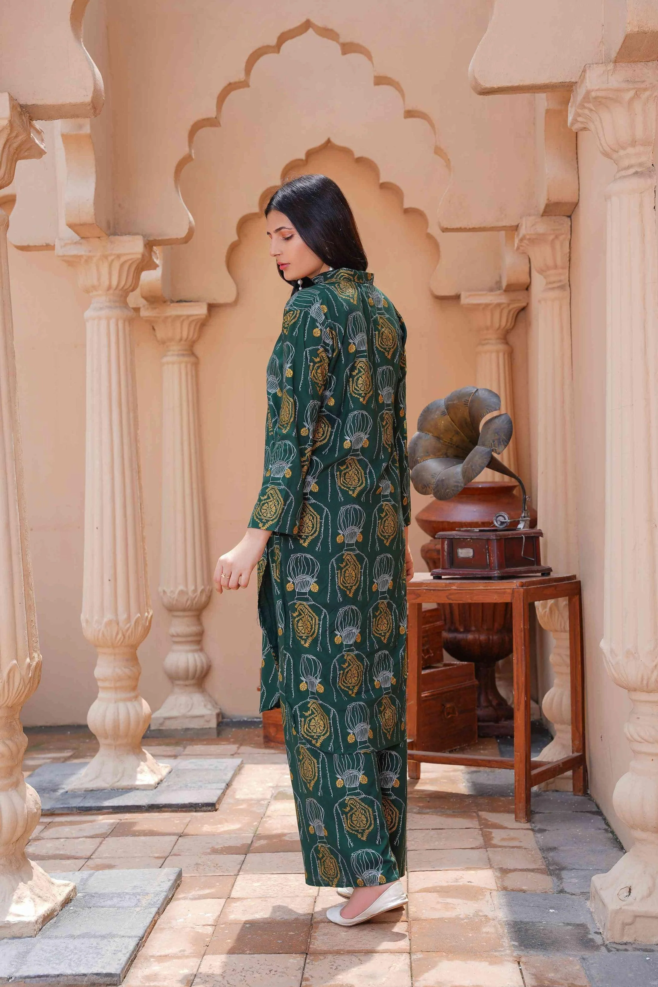 Zaib E Hoor Melodic 2Pcs Stitched Suit - Image 30