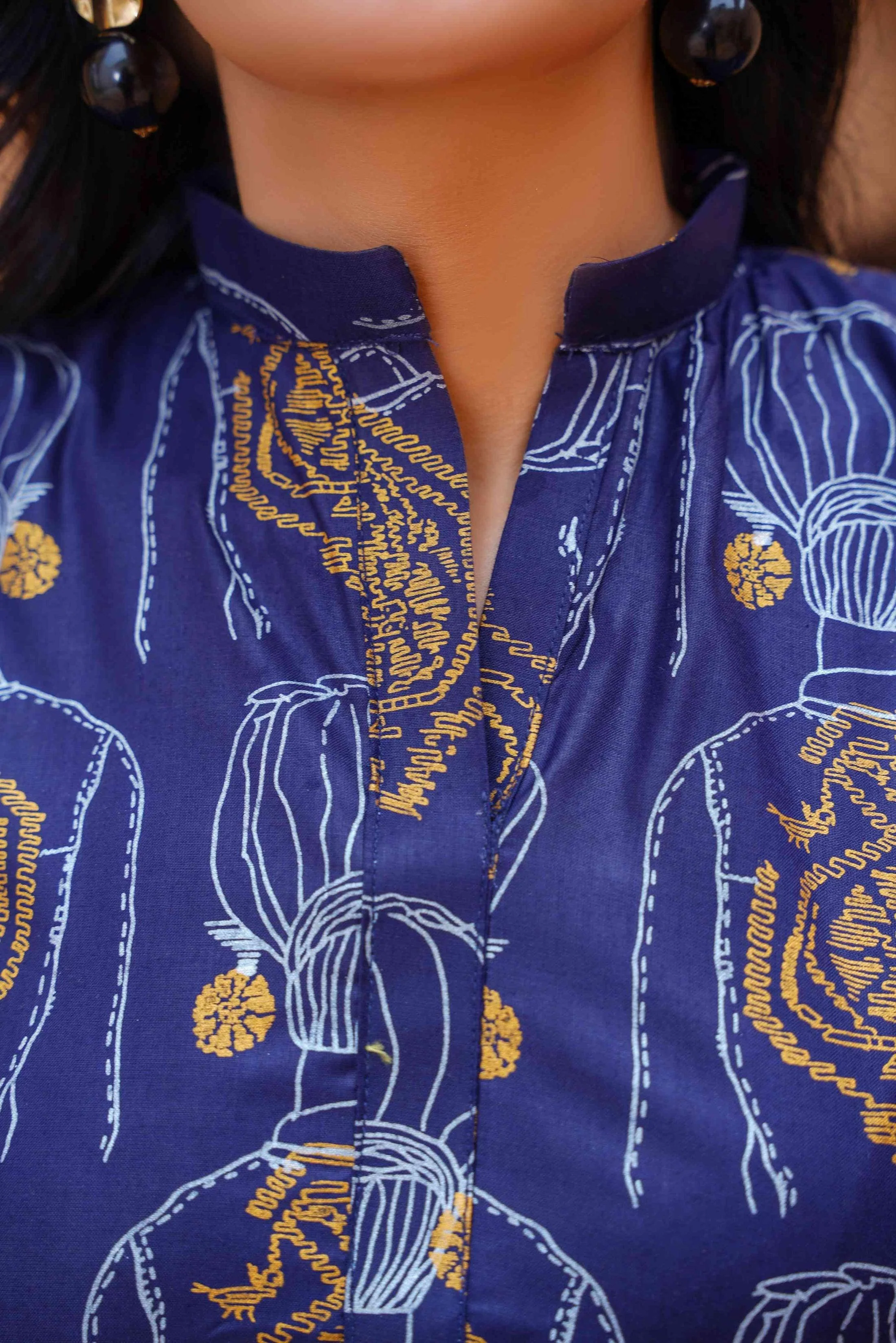 Zaib E Hoor Melodic 2Pcs Stitched Suit - Image 36