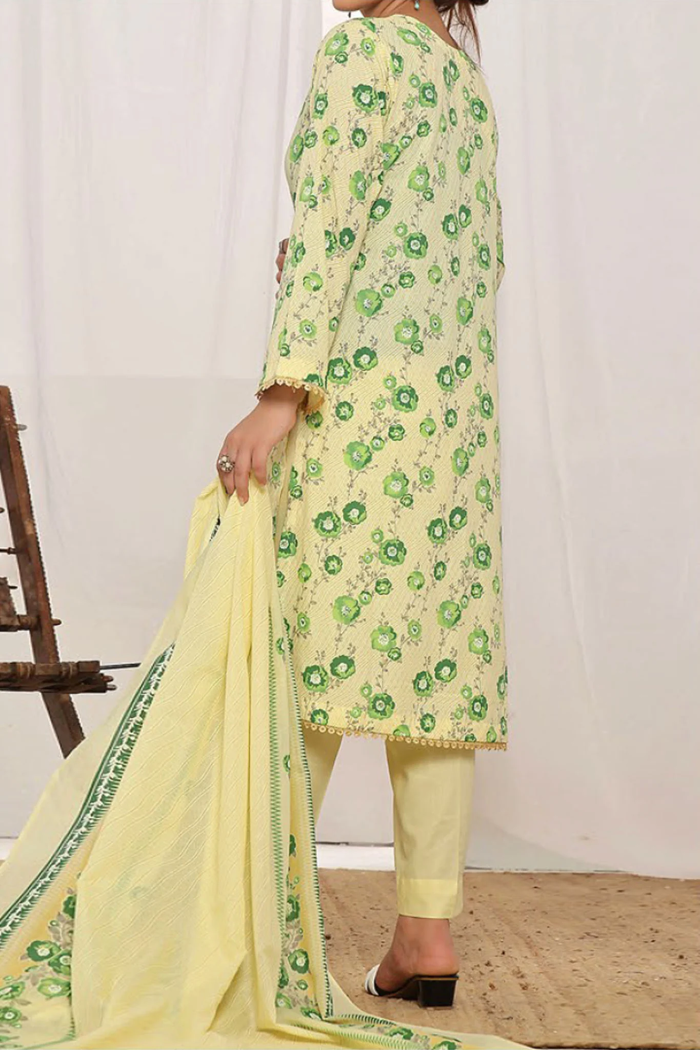 Amna Khadija Unstitched 3 Piece Wrinkle Free Prints Vol-22 Suit-WFP-1135-C - Image 3