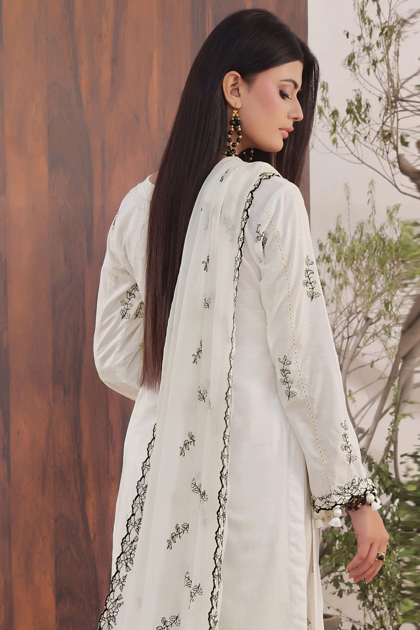 Anaya By Soghat Unstitched 3 Piece Emb Chikankari Suit-SEC-06 - Image 4