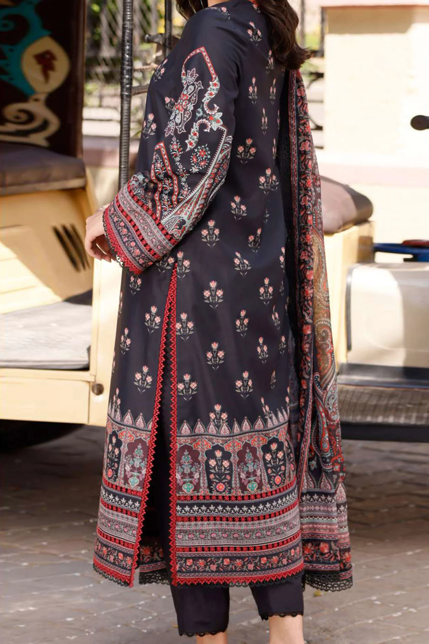 Arabic Lawn By Asim Jofa Unstitched 3 Piece Digital Blended Lawn Suit-AJPL-19 - Image 3