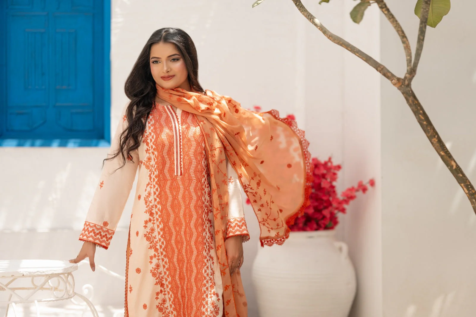Umer Aayan Aromatic 3 Piece Lawn Ready To Wear - Image 4