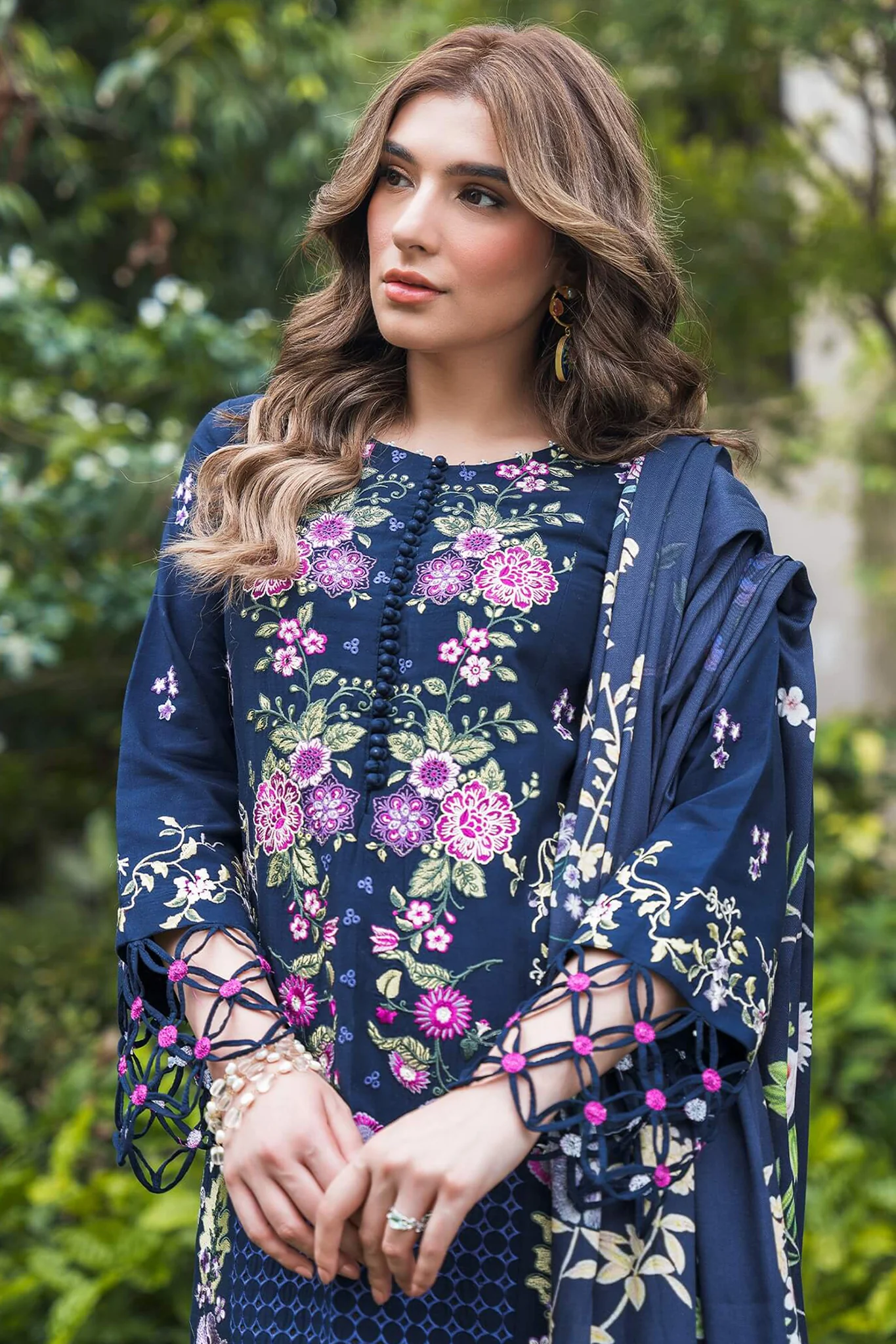 Asifa Nabeel Unstitched 3 Piece Luxury Winter Vol-02 Suit-WL-02-Saphire - Image 3