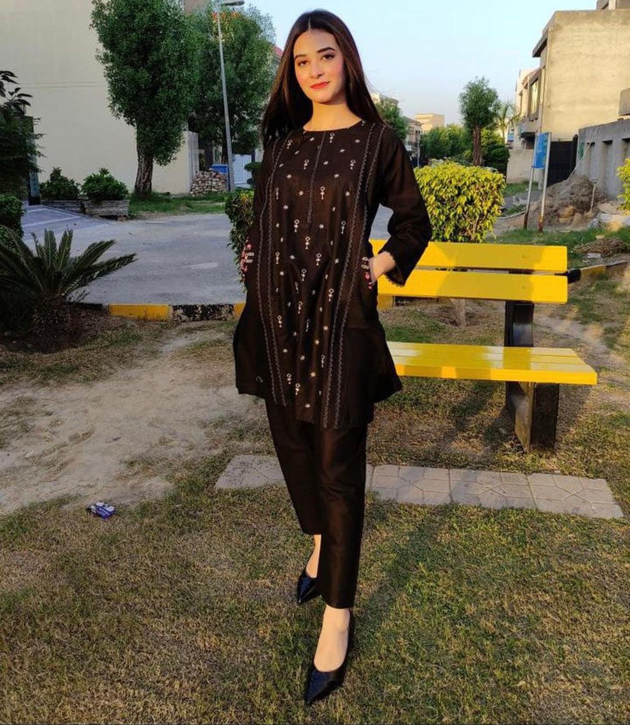 Zaib E Hoor AYRA EMBROIDERED 2PCS - Image 13
