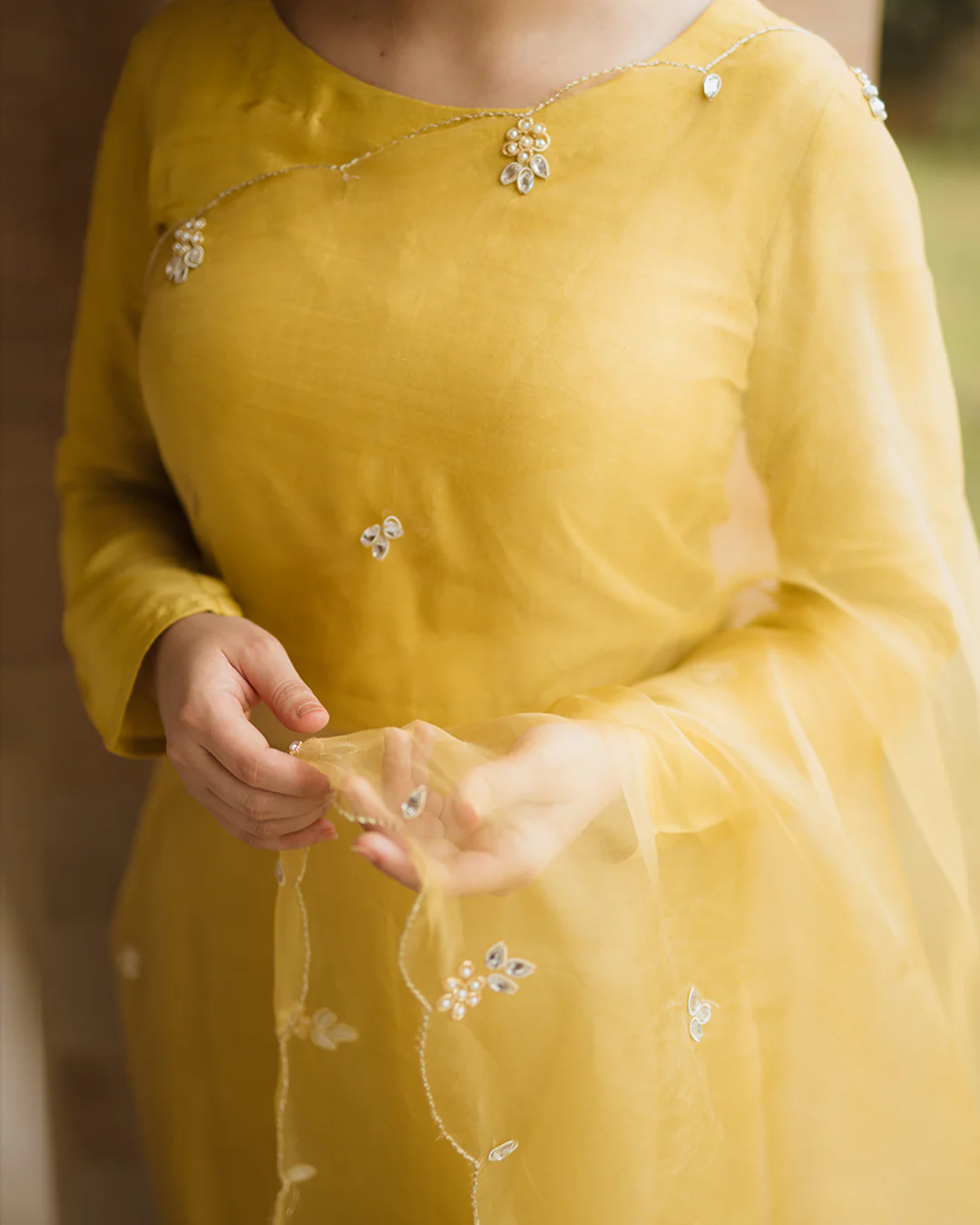 Purane Darwaze By Pashma Khan Stitched Formals Suit-Bad-E-Naseem - Image 6