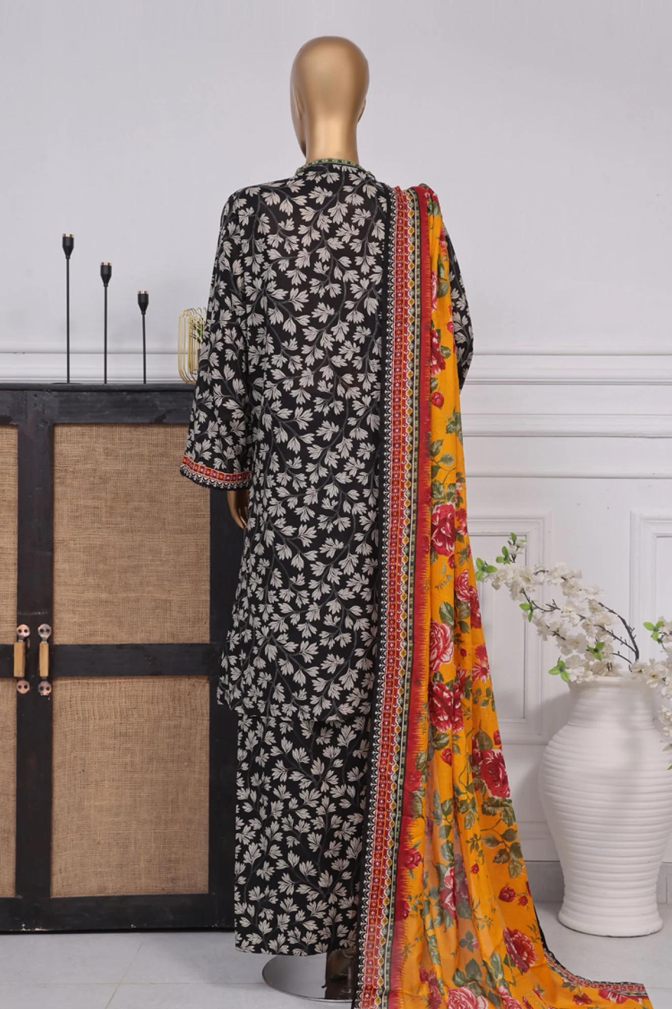 Bin Saeed Exclusive Printed Lawn With Farshi Shalwar Vol-03 Suit-NSM-2144-Black - Image 3