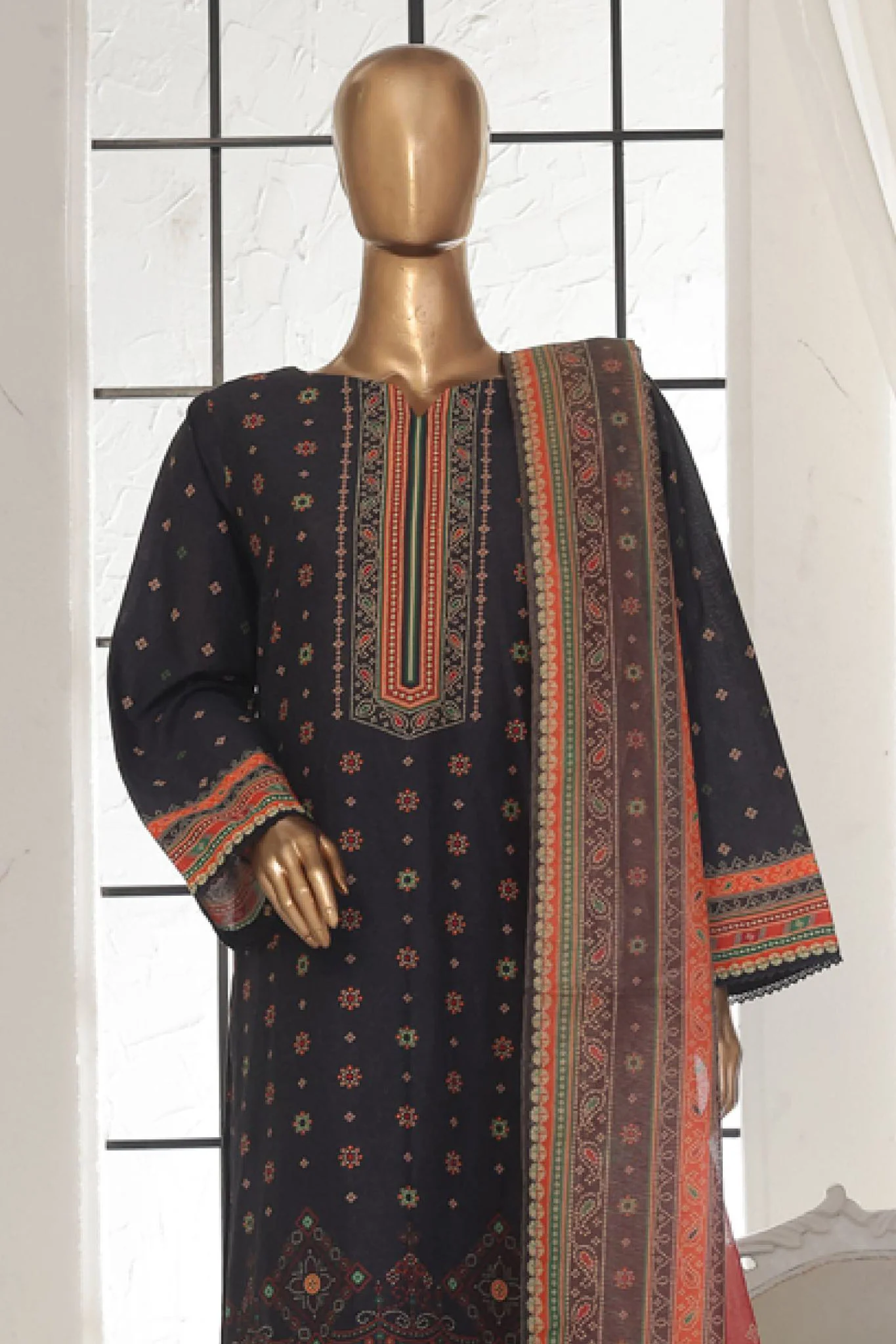 Bin Saeed Stitched 3 Piece Exc Printed Lawn Vol-02 Collection-SM-1752-Black - Image 2