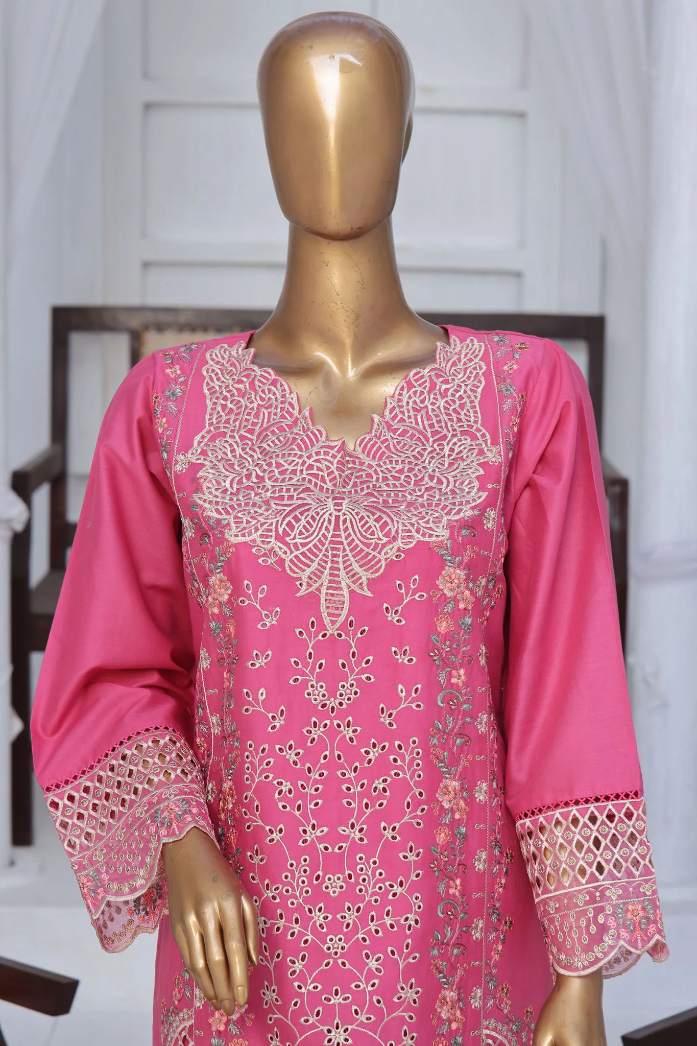 Bin Saeed Stitched 3 Piece Exclusive Luxury Cotton Vol-06 Suit-LF-1270-Magenta - Image 2