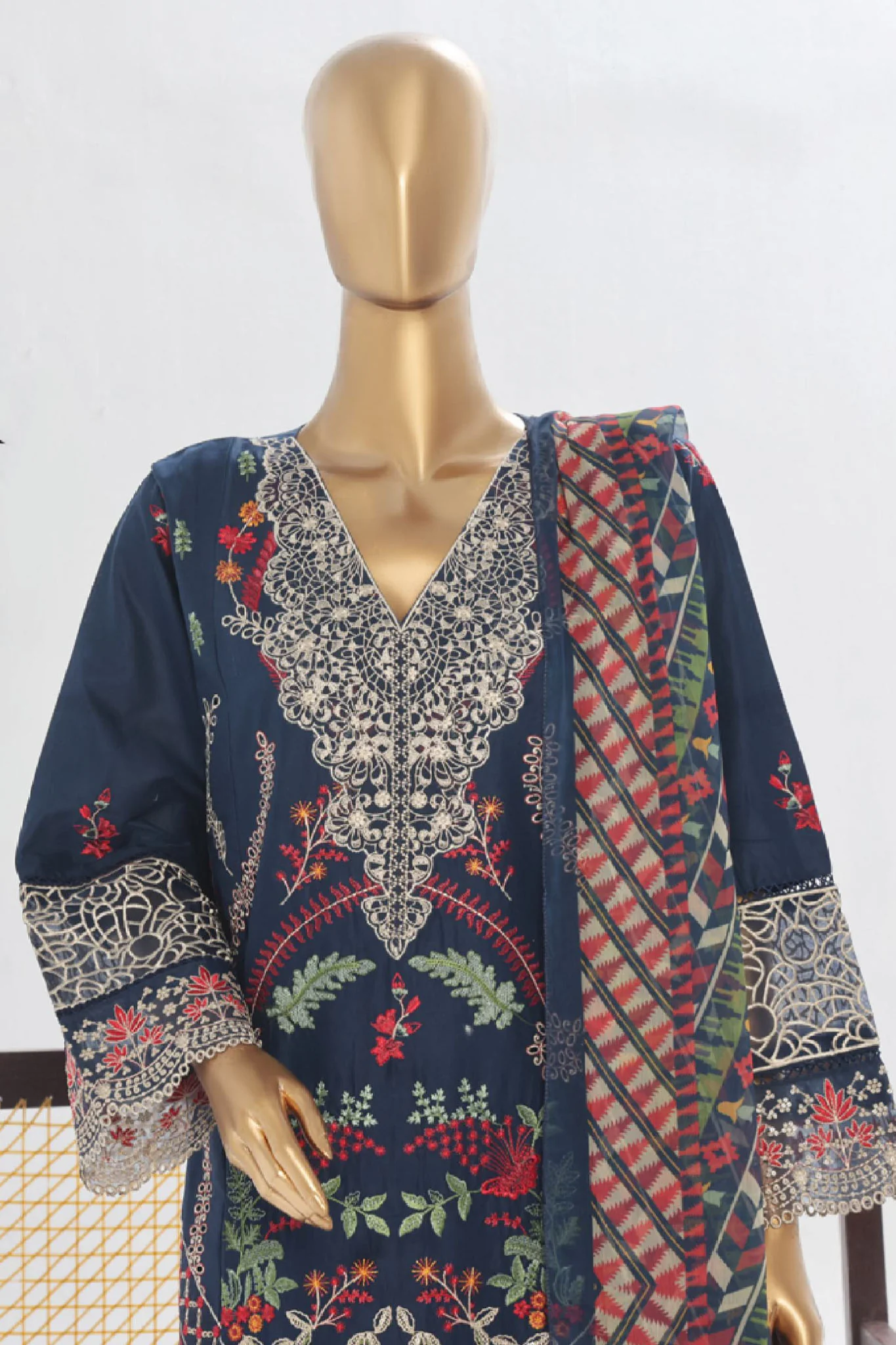 Bin Saeed Stitched 3 Piece Luxury Plain Cotton Vol-02 Collection-LF-1612-Blue - Image 2