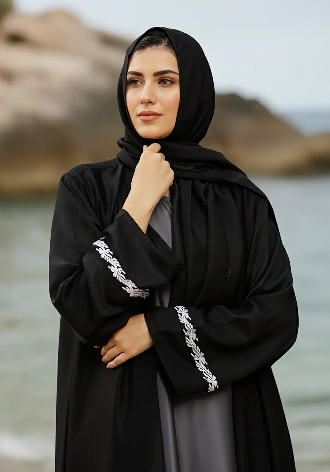 Hijabi.Pk Black and Grey Abaya | Serene Threads - Image 4