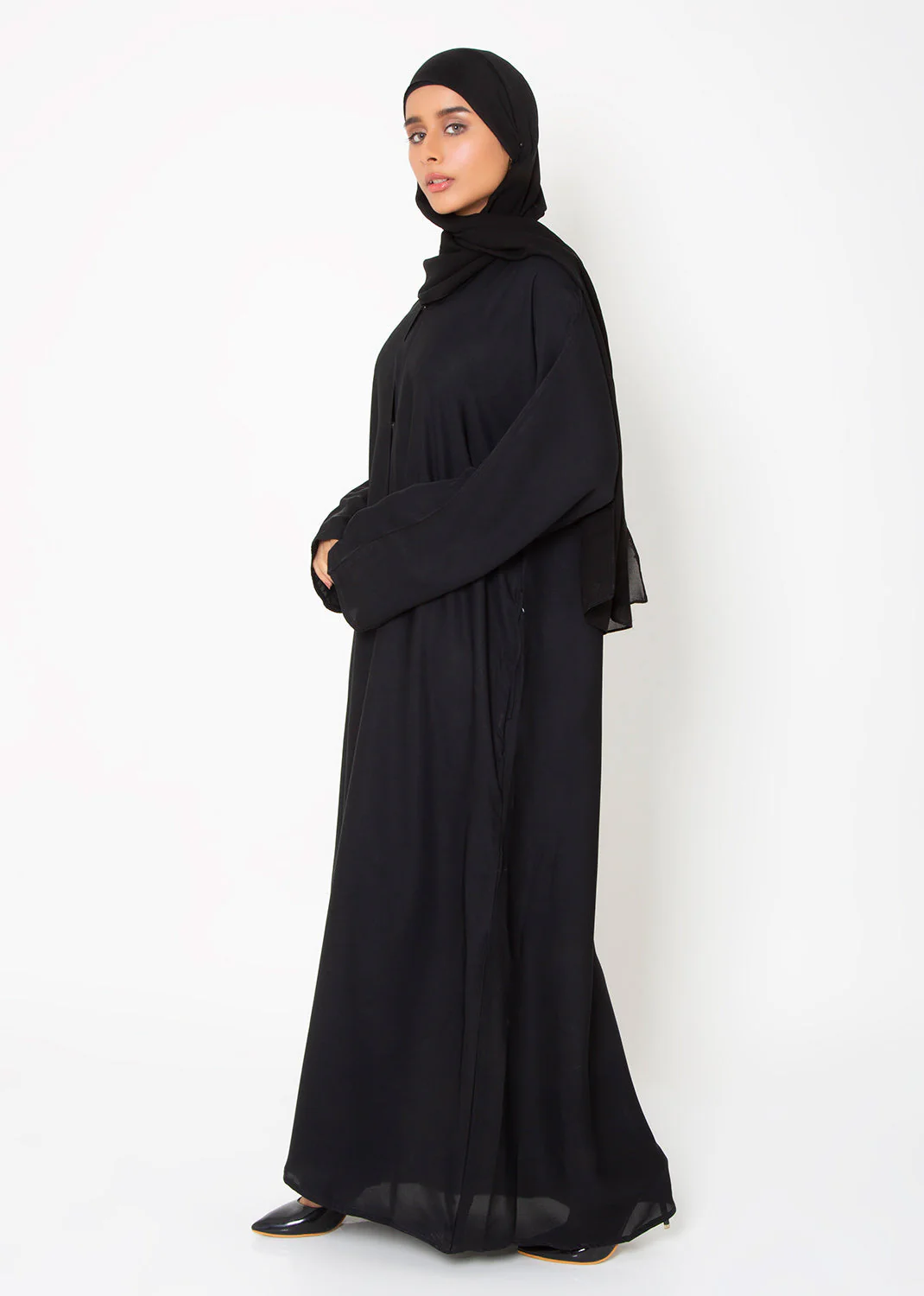 Abaya.Pk Black Basic Front-Open Abaya - Image 4