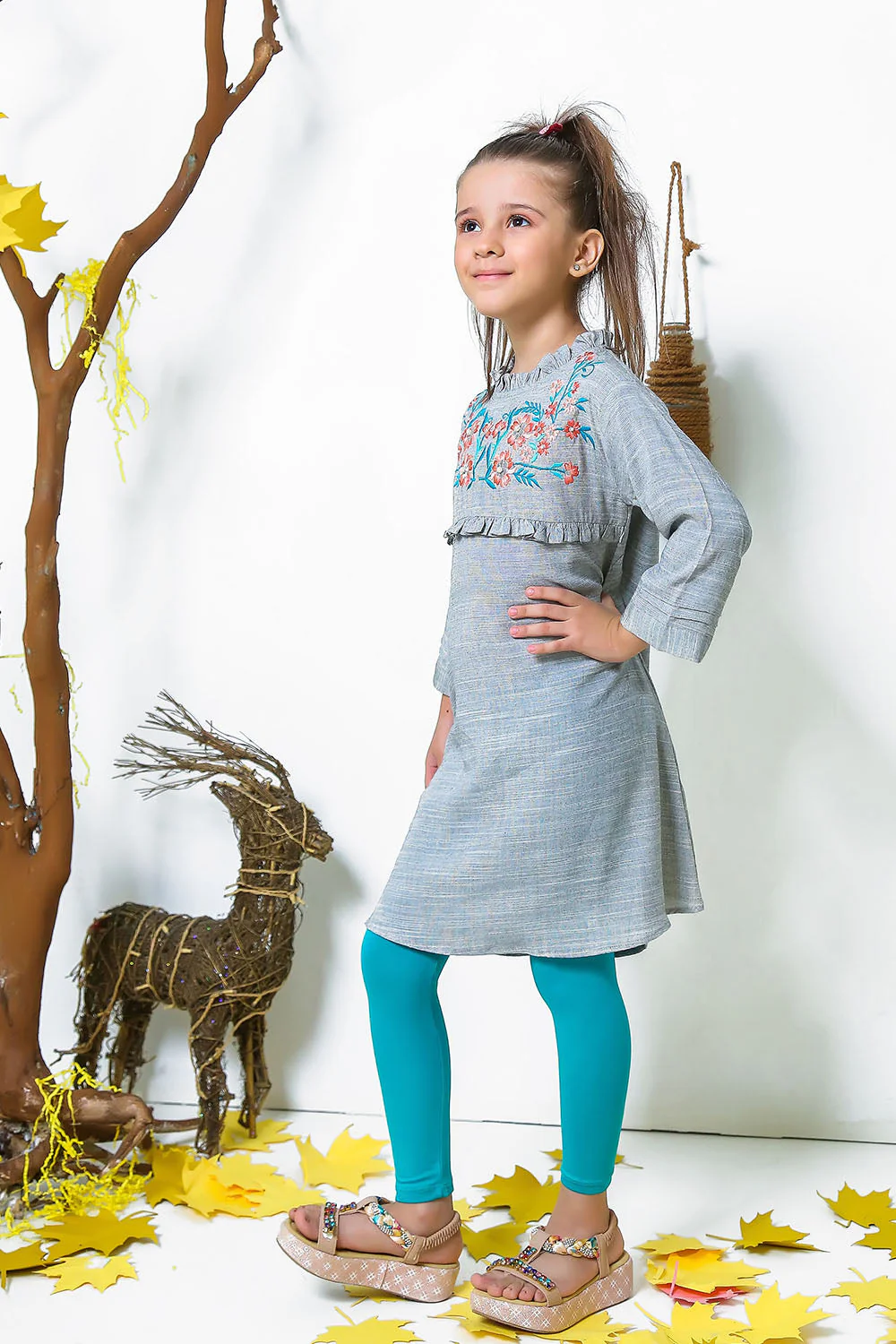 Ochre Clothing Chambray Embroidered Kurta - Image 2