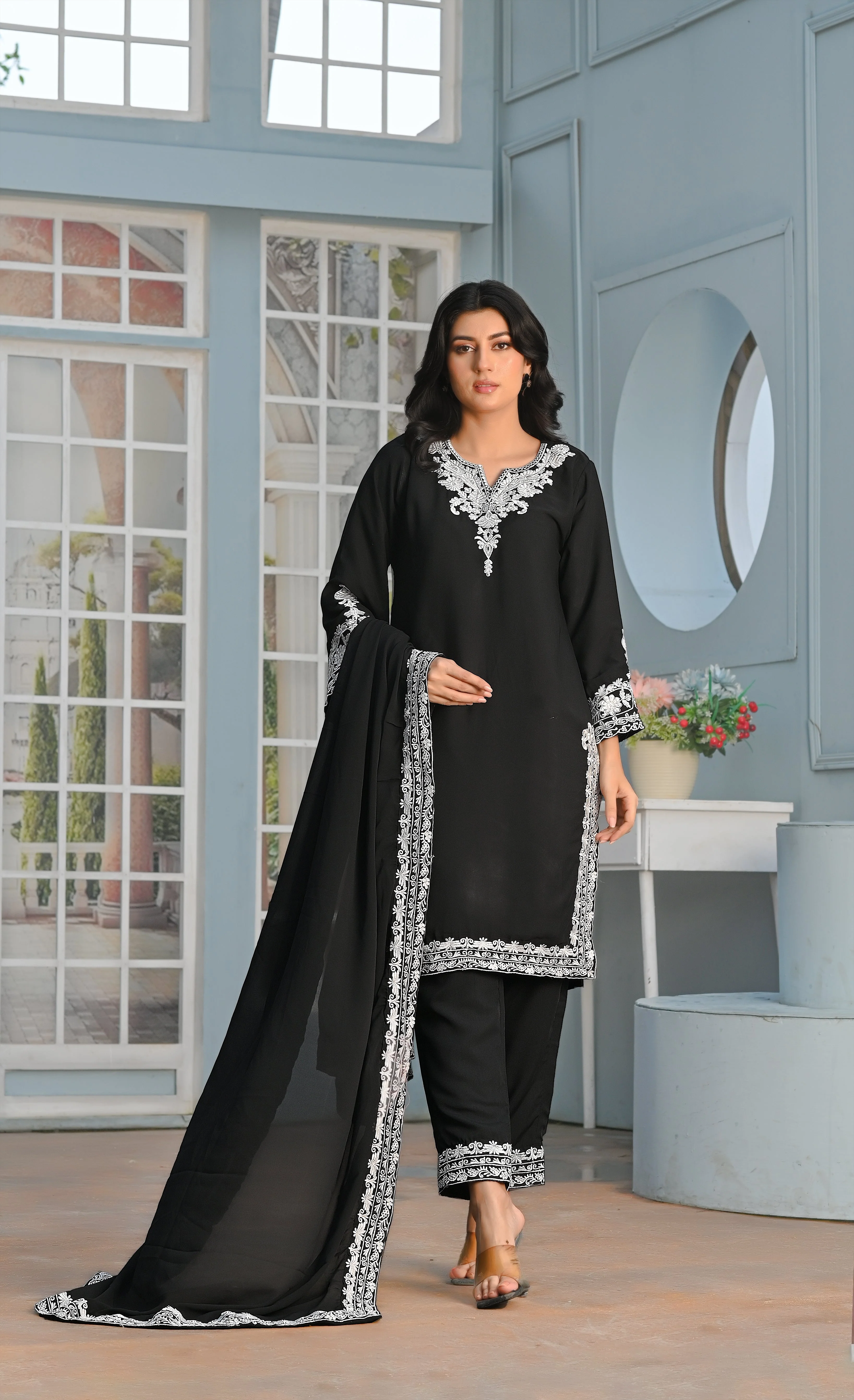 Zaib E Hoor Chromate Stitched 3-pc Suit - Image 5