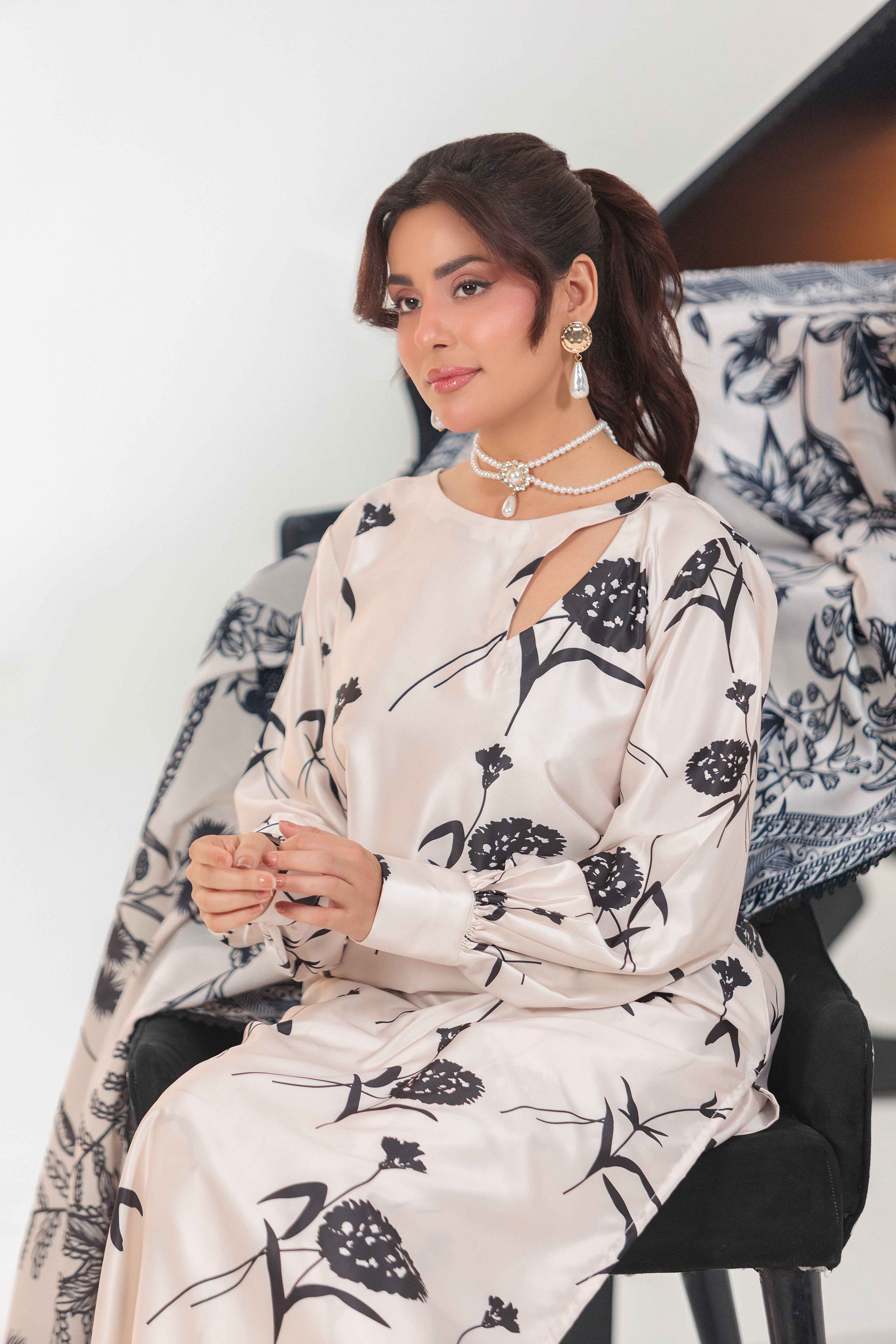 Vibrant Aura By Huma Gul Unstitched 3 Piece Satin Silk Edit Suit-Clara HG-206 - Image 7