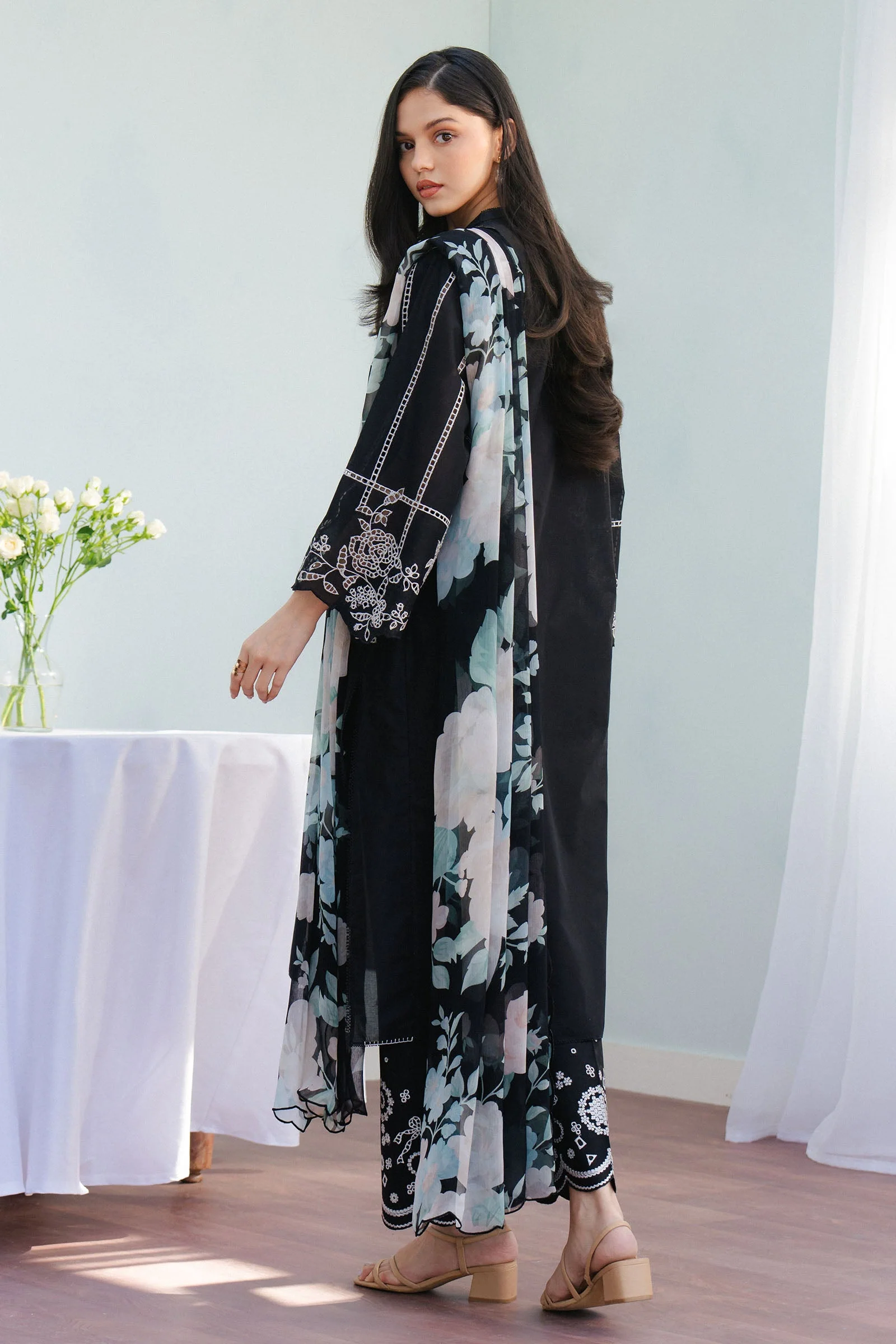 Coco By Zara Shah Jahan Unstitched 3 Piece Summer Lawn Suit-07-B-Eclat - Image 4