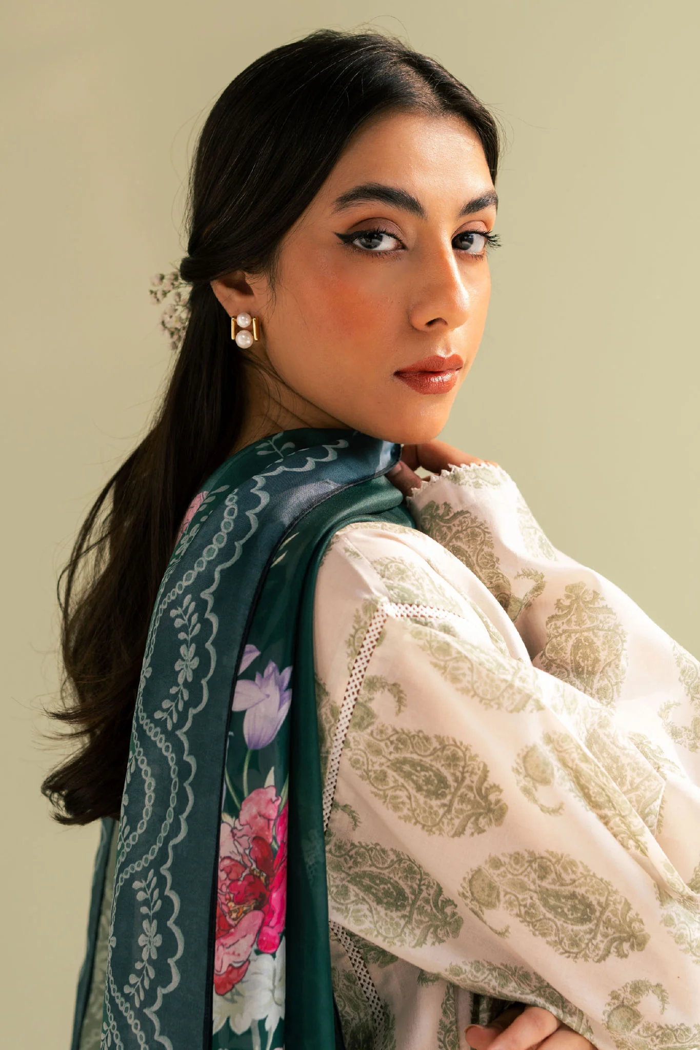 Coco Prints by Zara Shah Jahan Unstitched 3 Piece Lawn Collection-06-B-Paisley - Image 3