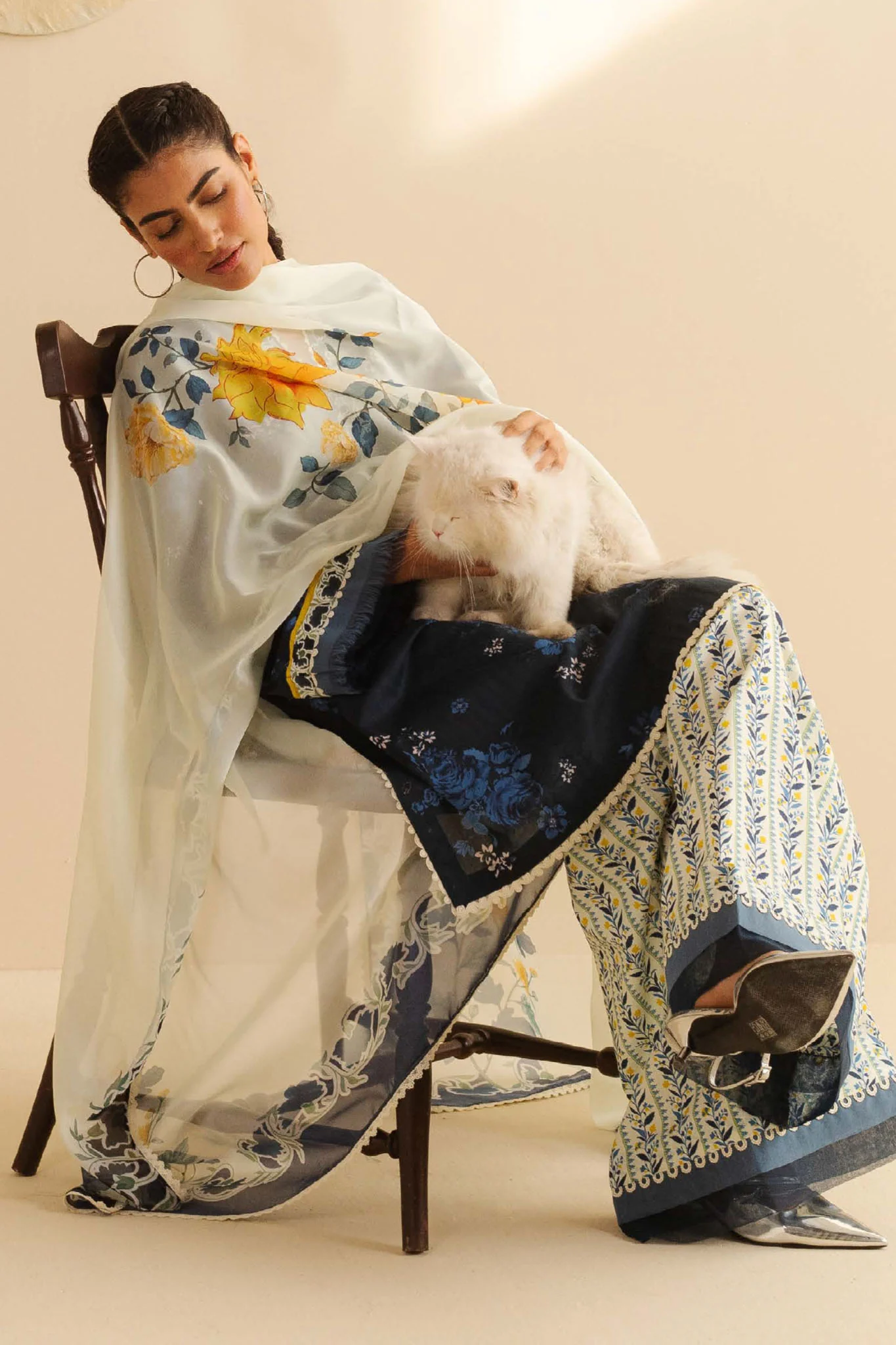 CoCo Prints By Zara Shah Jahan Unstitched 3 Piece Lawn Drop Two Suit-01-B-Leya - Image 3
