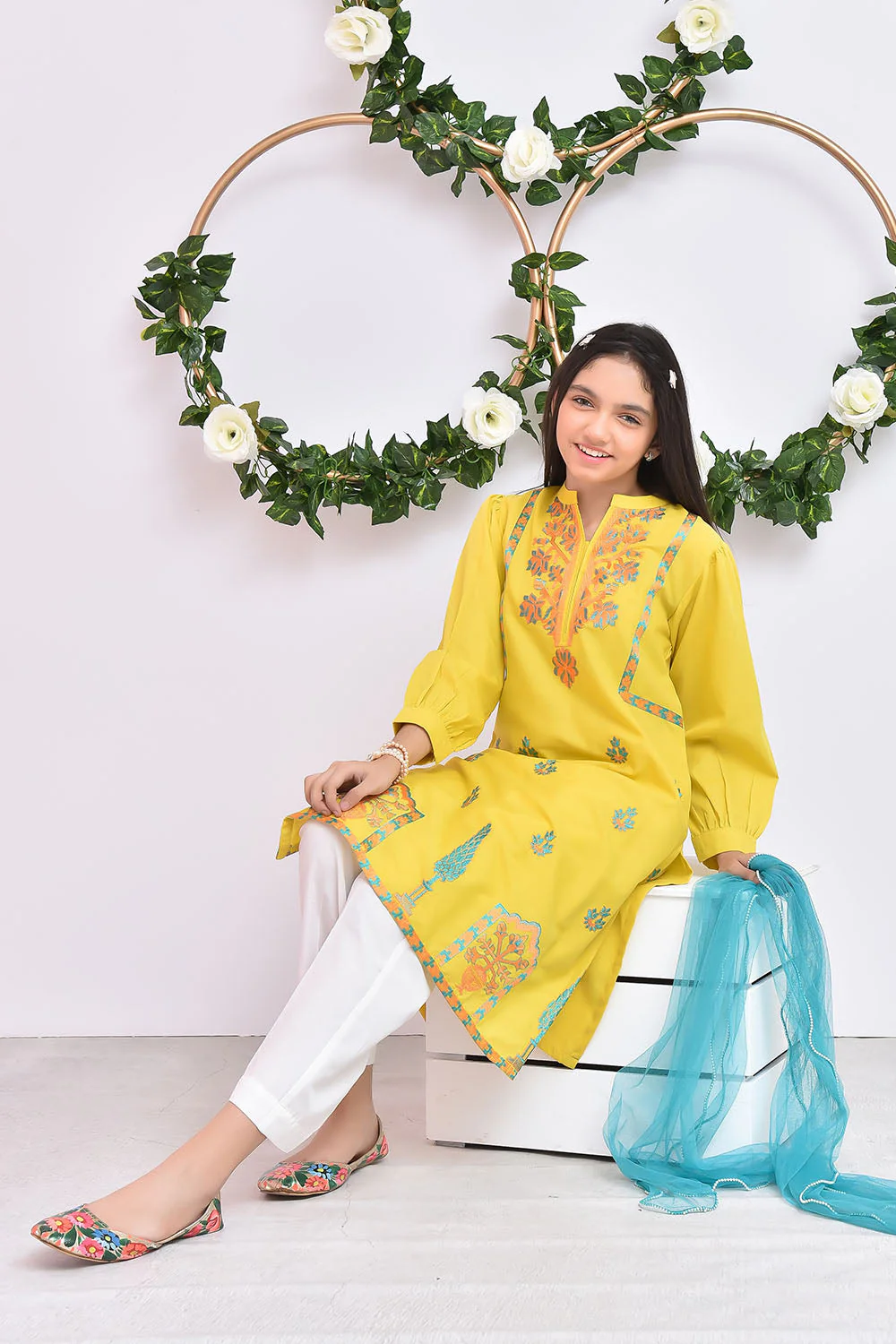 Ochre Clothing Cotton Embroidered 3 Pc Suit - Image 4