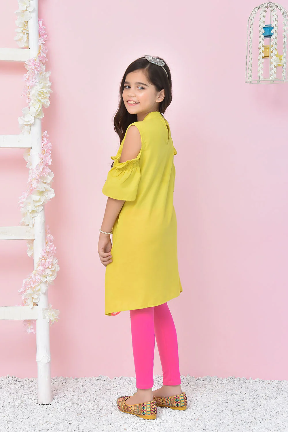 Ochre Clothing Cotton Embroidered Kurta - Image 3