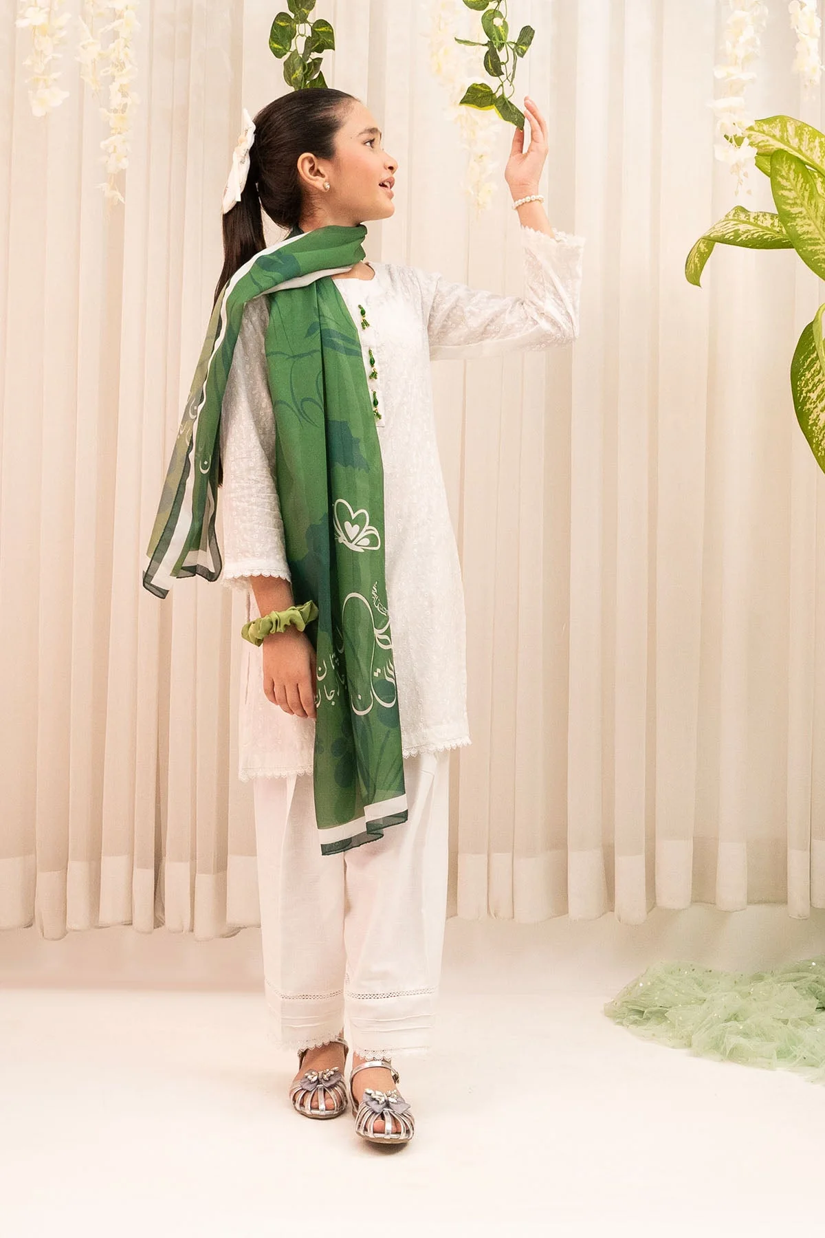 Ochre Clothing Chikankari 3 Pc Suit - Image 3