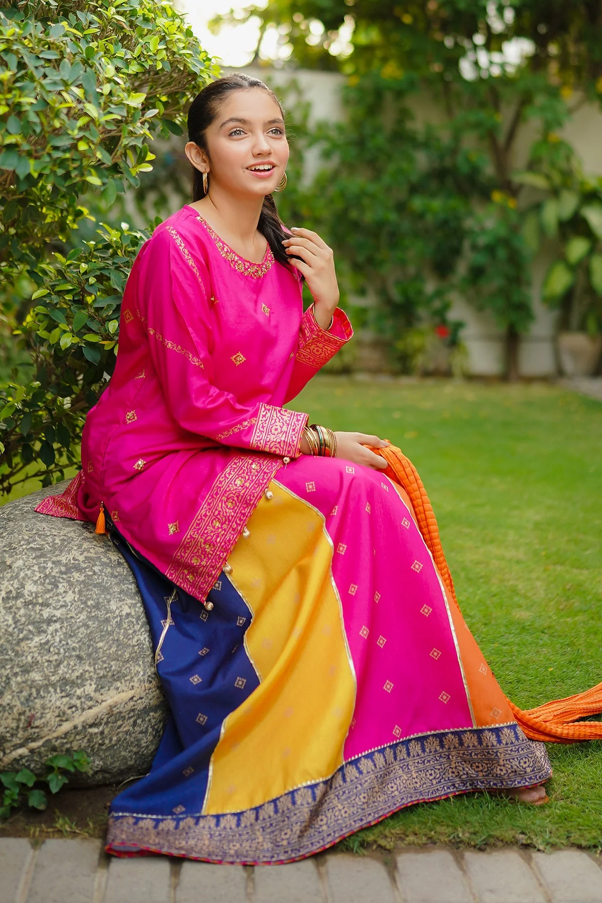 Ochre Clothing Cotton Silk Hand Adda Work 3 Pc Suit - Image 2