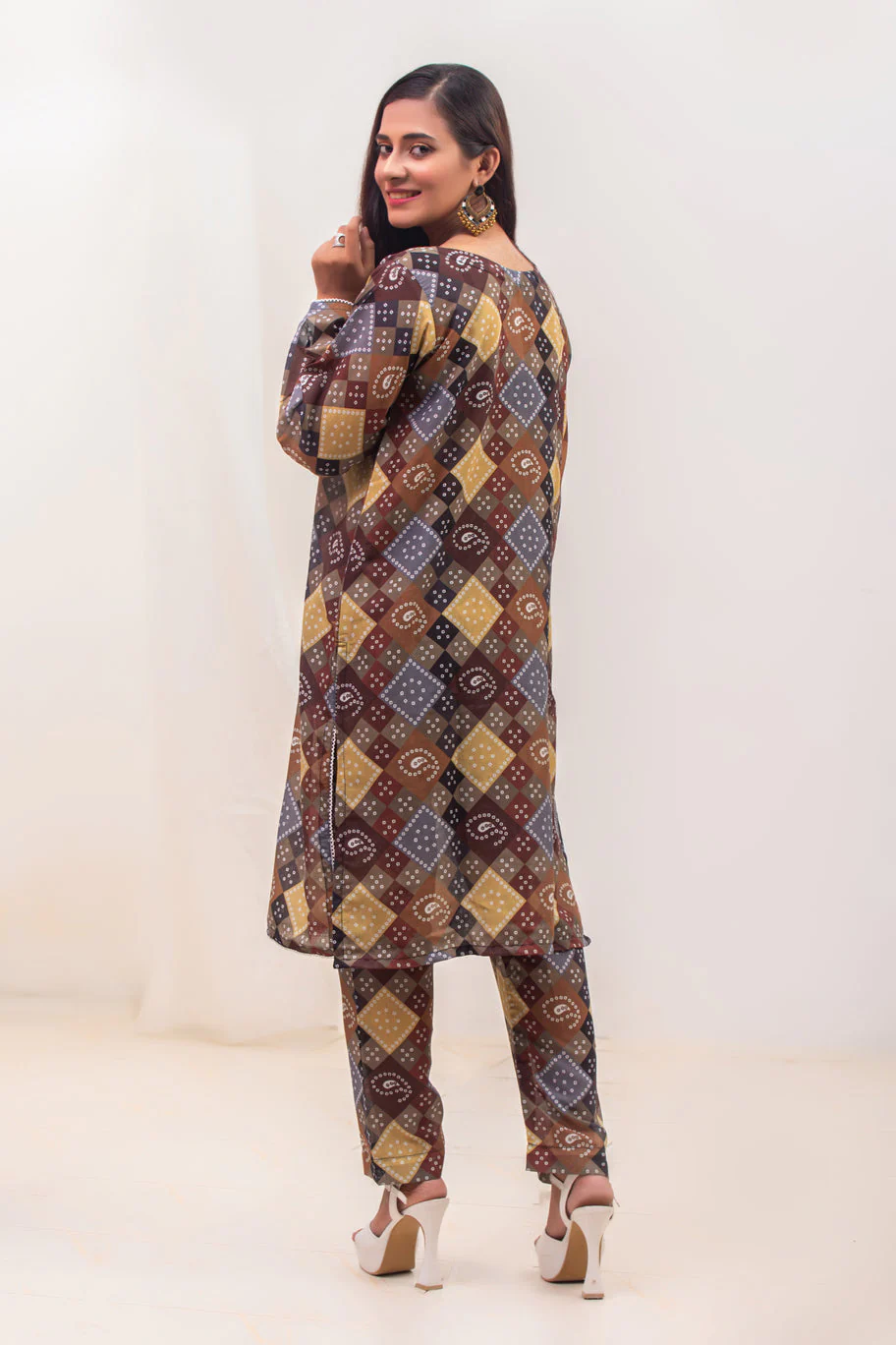 Silcot Stitched Summer Suit-Kahani-chin printed swiss - Image 4
