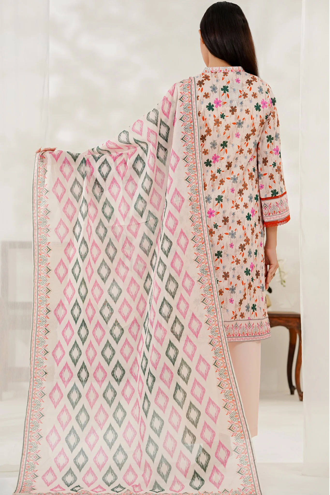 Aizal Stitched 3 Piece Printed Lawn Suit-D-646-Pink - Image 3