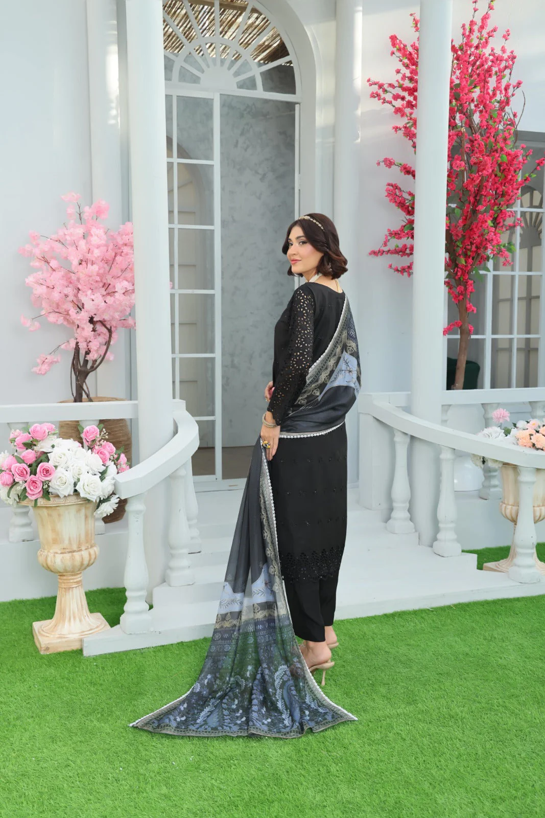 Cira Luxe By Dr Haris Unstitched 3 Piece Winter Collection-CIR-006 - Image 2