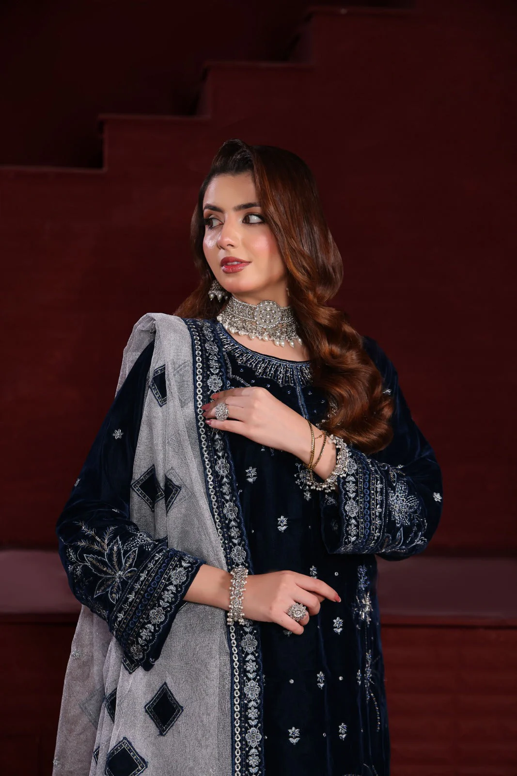 Dr Haris Unstitched 3 Piece Velvet Winter Vol 4 Collection-DRV-009 - Image 4