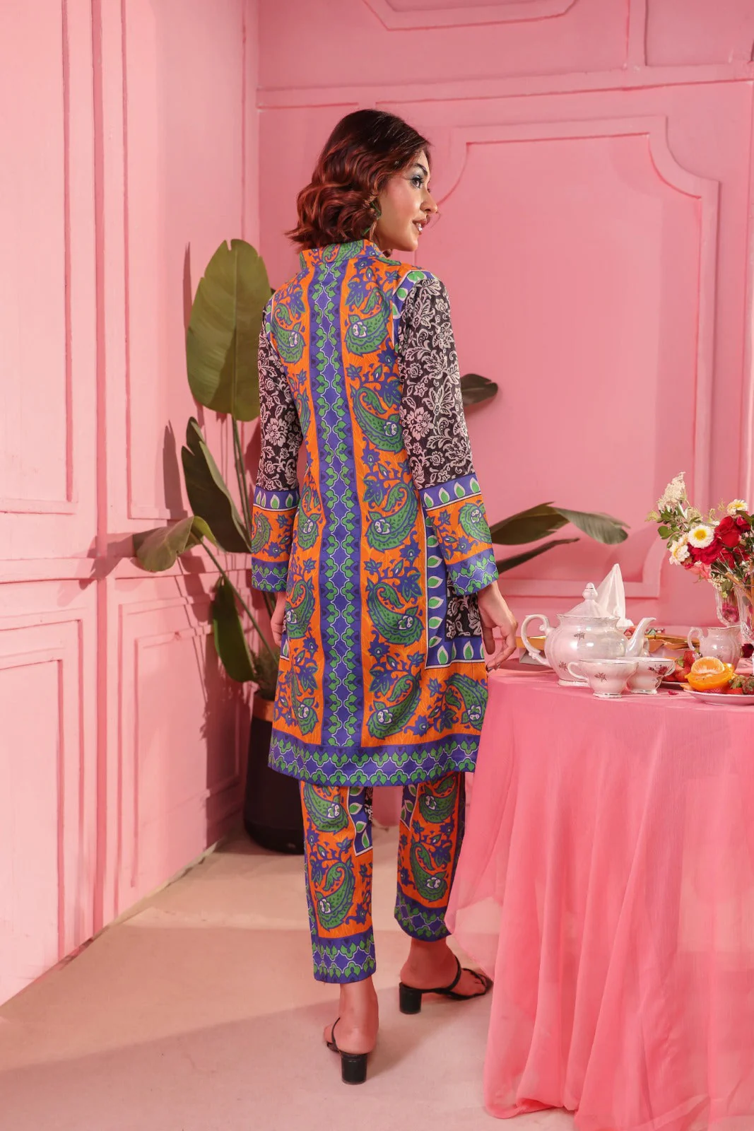 Working Women By Dr Haris Unstitched 2 Piece Lawn Vol-1 Collection-WWD-001 - Image 2