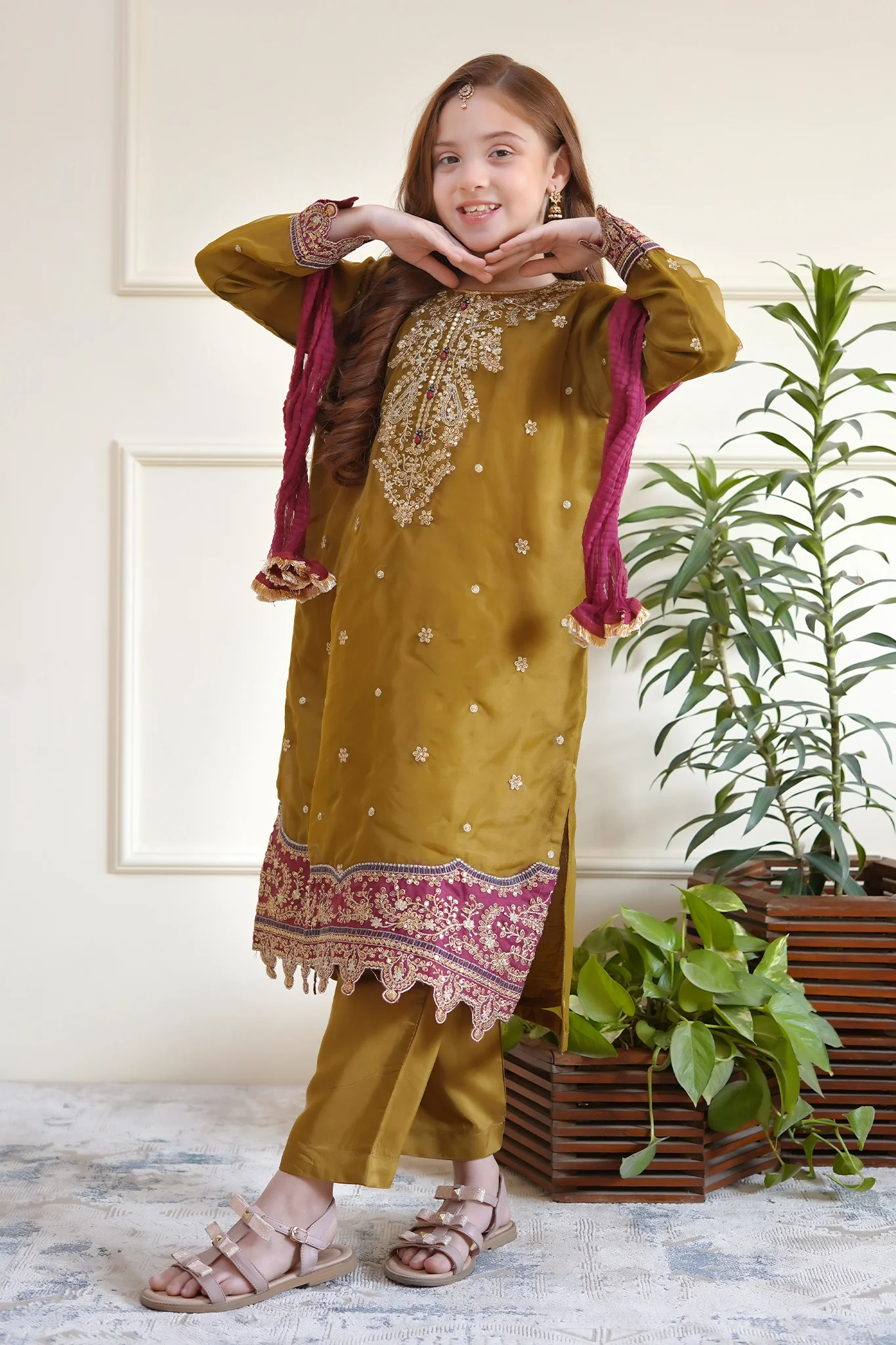 Eid Boutique by Shanzey Stitched 3 Piece Festive Formals Collection-SHK-3504 - Image 3