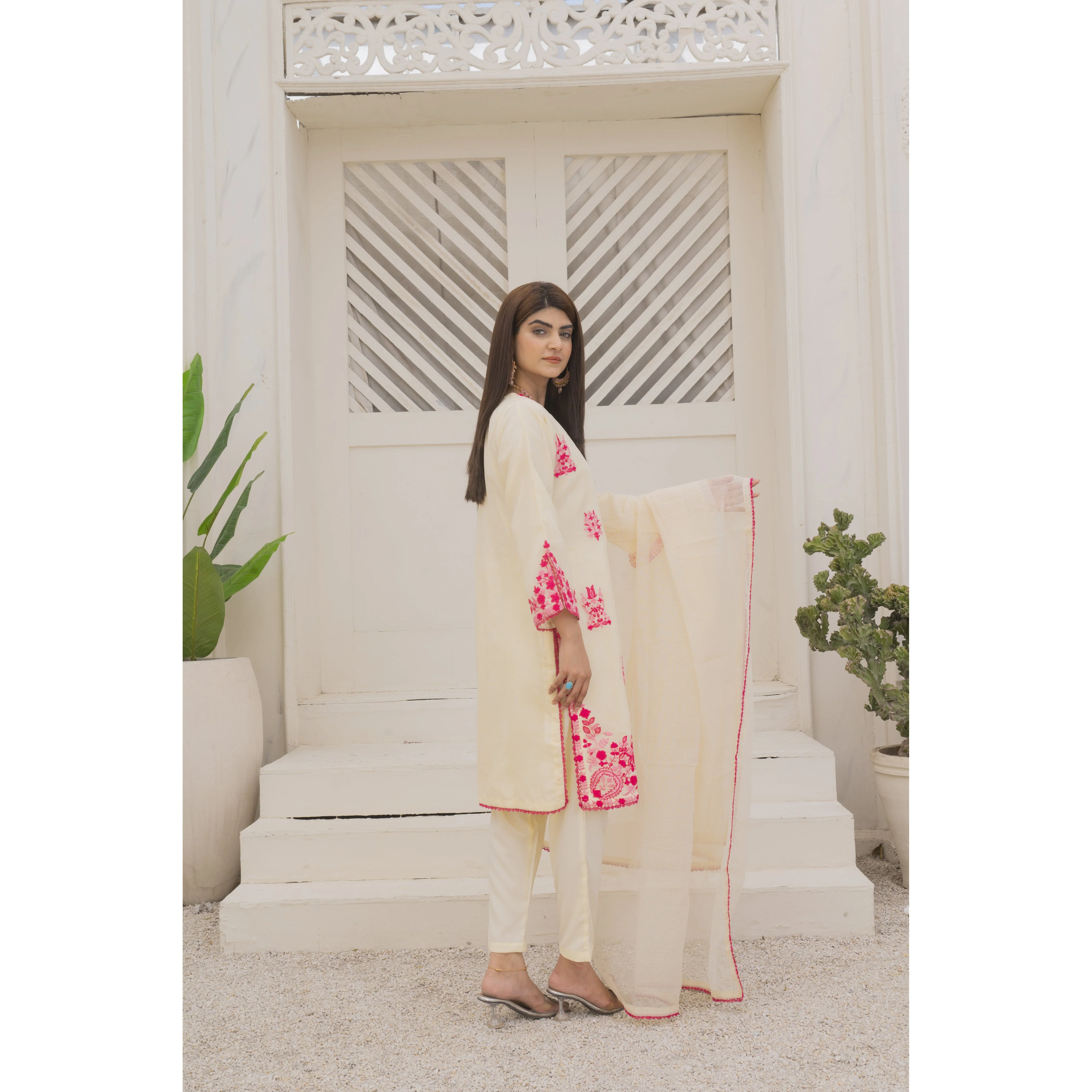 Yaaqot Stitched 3 Piece Winter Collection-Embroidery Daman Stitched 3-pc - Image 3