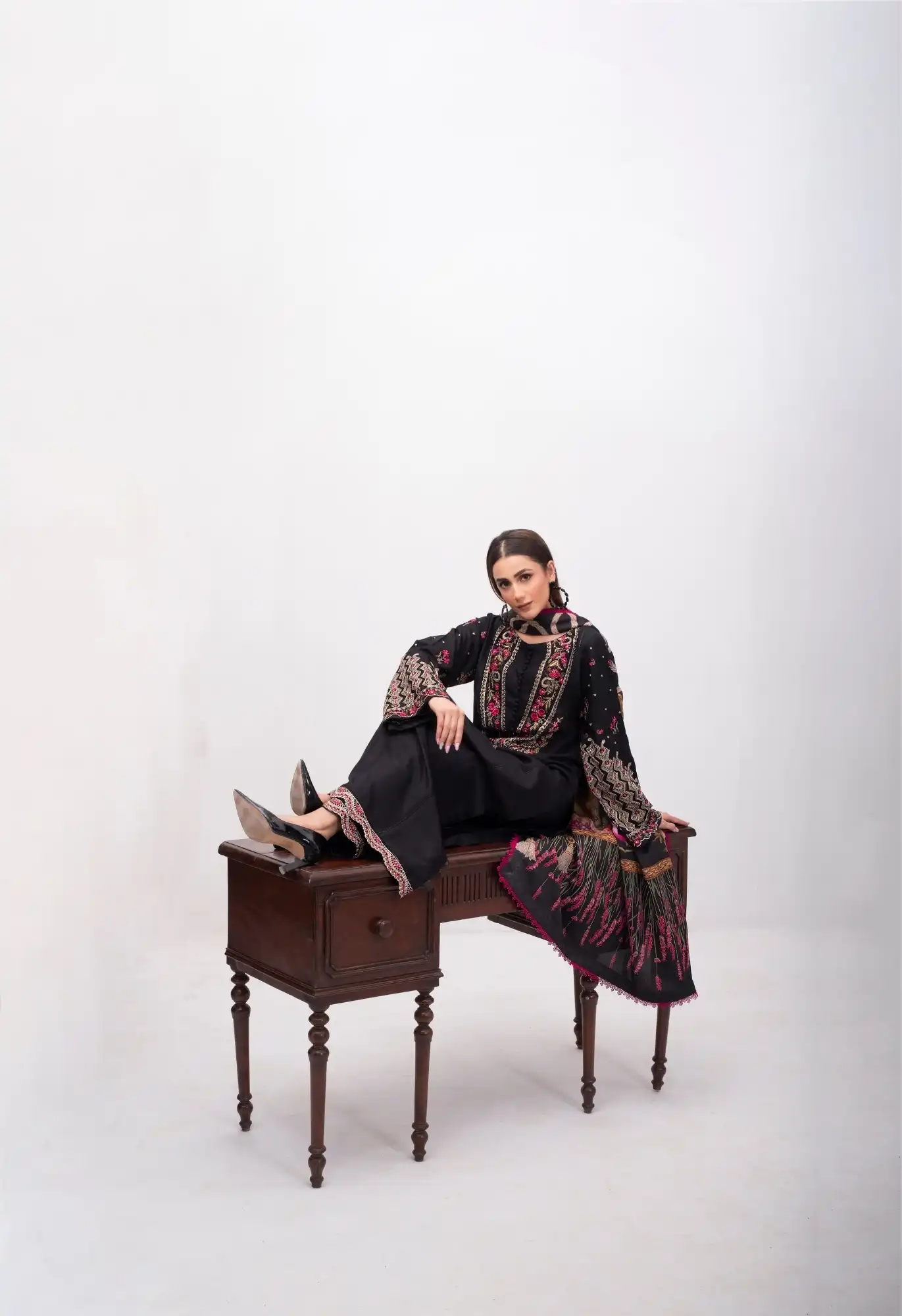 Dilkash By Inara Stitched 3 Piece Winter Suit-ESTELLE DR-03 - Image 5
