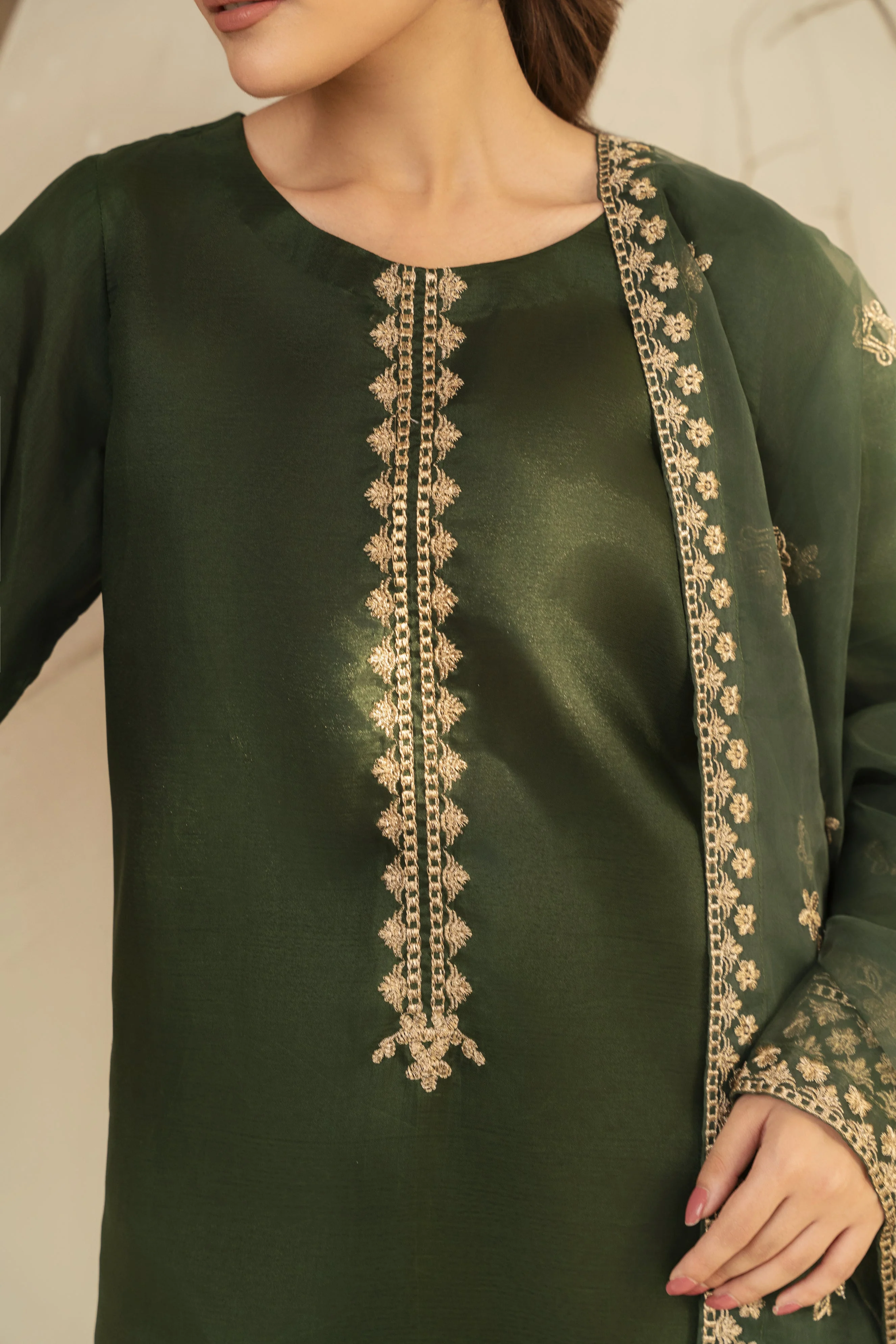 Zoya Zafar Stitched 3 Piece Silk Suit-Farshi Shalwar 09 - Image 5