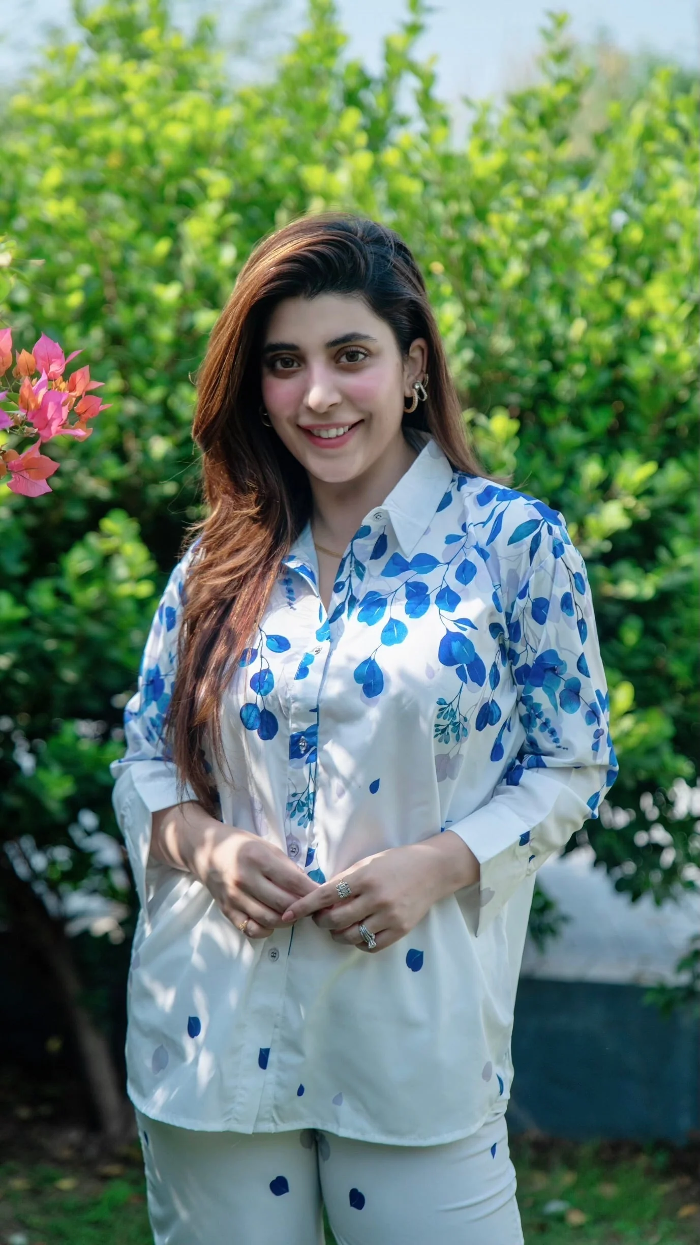Zaib E Hoor Feroza Blossom 2Pc Stitched Suit - Image 2