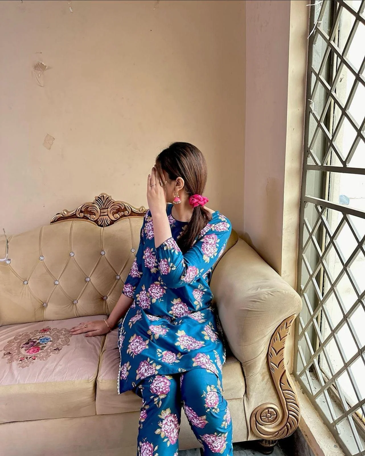 Zaib E Hoor Flower Print 2Pcs Stitched - Image 17