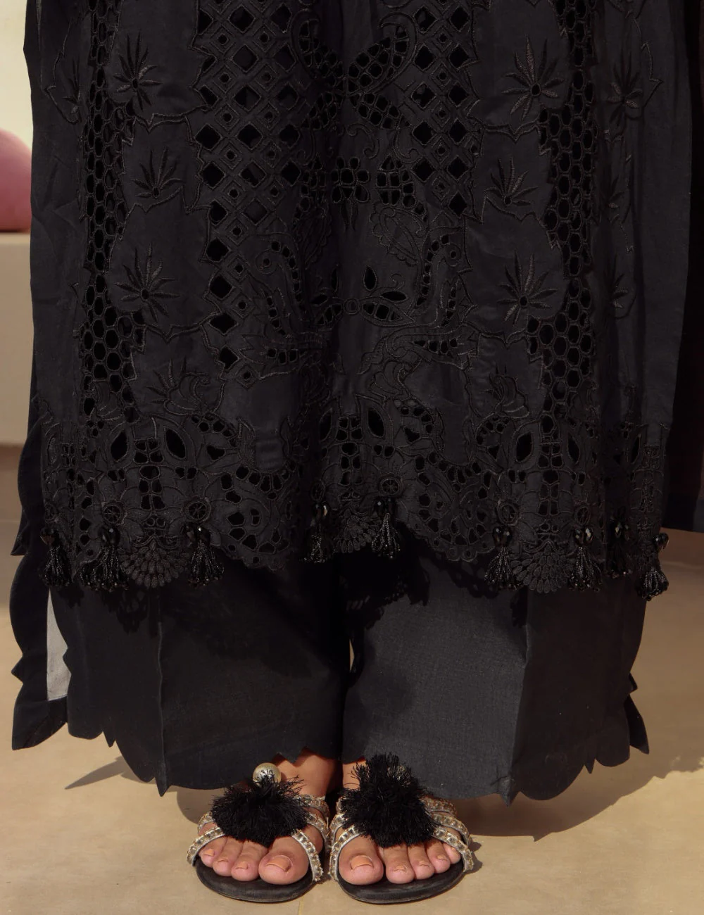 Gulmina Unstitched 3 Piece Luxury Lawn Vol-01 Suit-Black Magic - Image 4