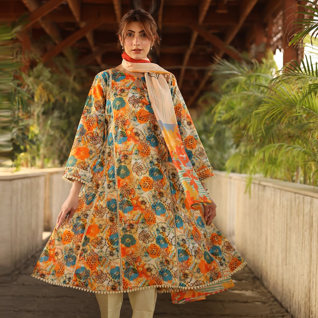 Heeriye 3 Piece Stitched Printed Lawn Suit - H304 - Image 2