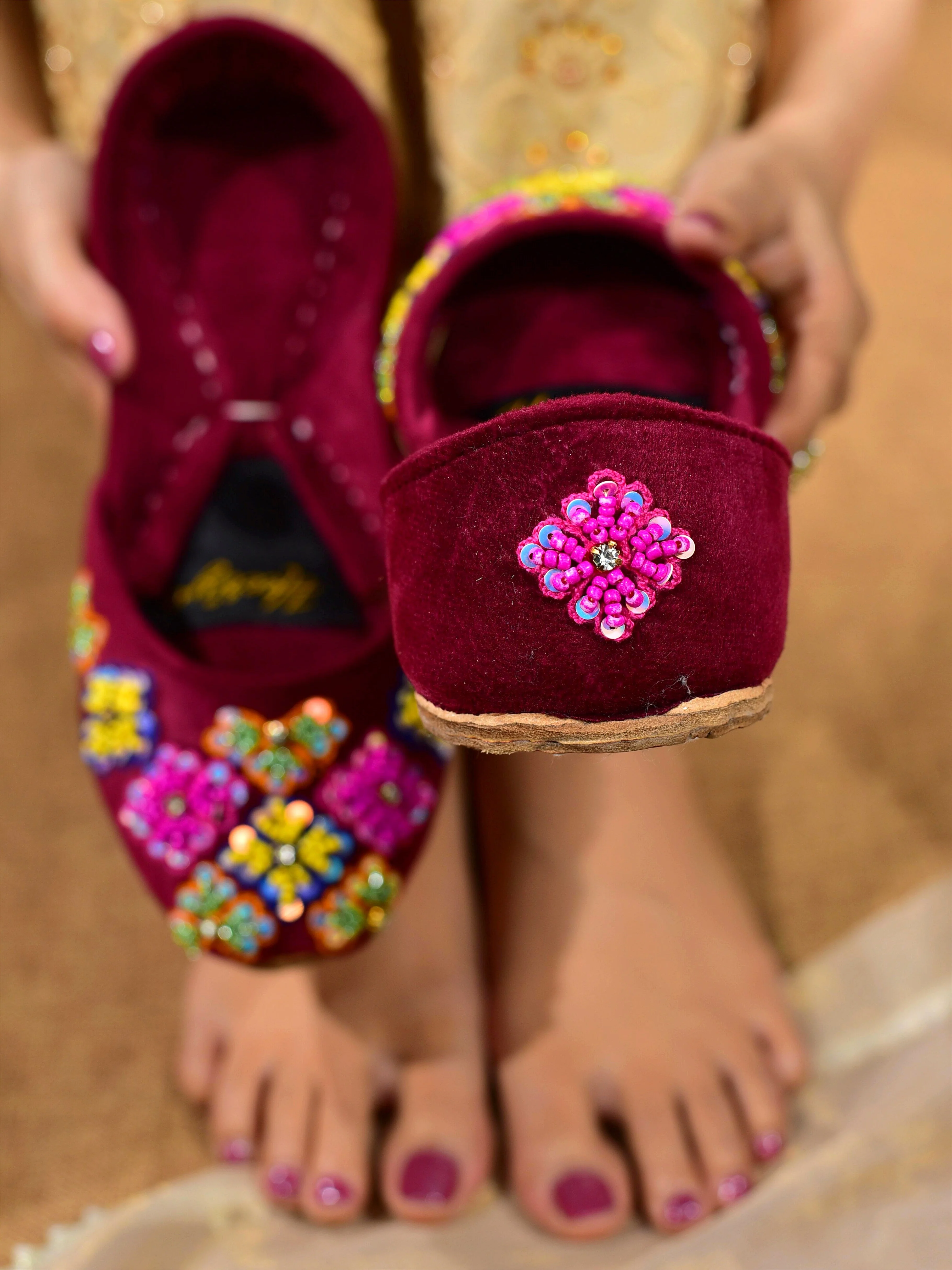 Heeriye Zeb Women's Fancy Khussa - Image 3