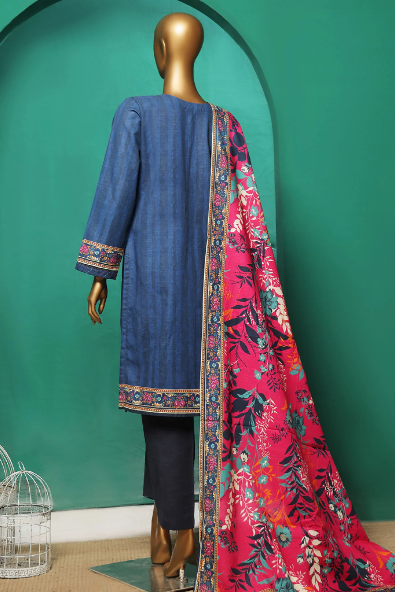 HZ Stitched 3 Piece Emb Khaddar Vol-03 Suit-KE-928 - Image 3