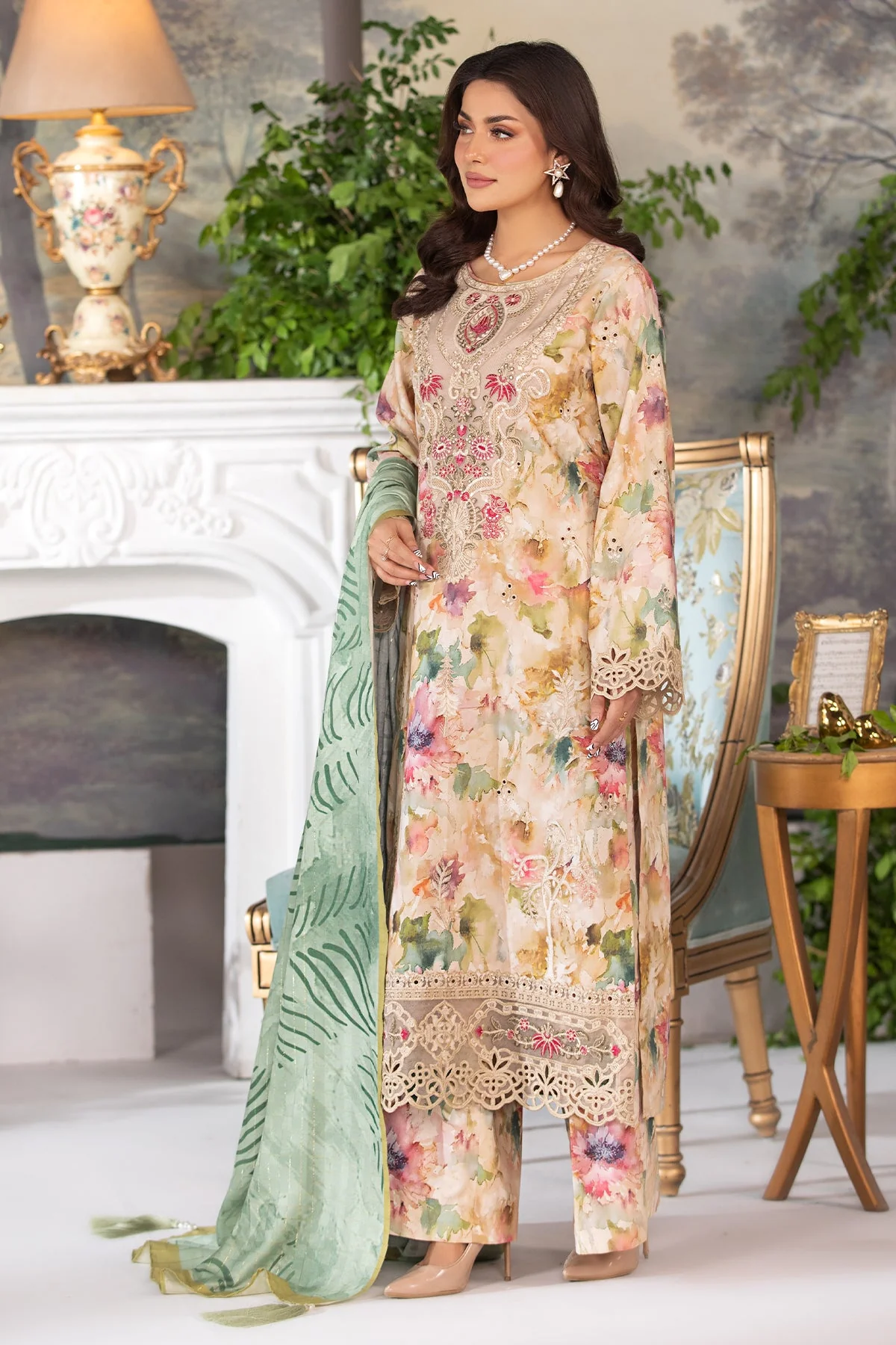Masakali By Imrozia Stitched 3 Piece Luxe Winter Suit-I.P-85 Resham - Image 5