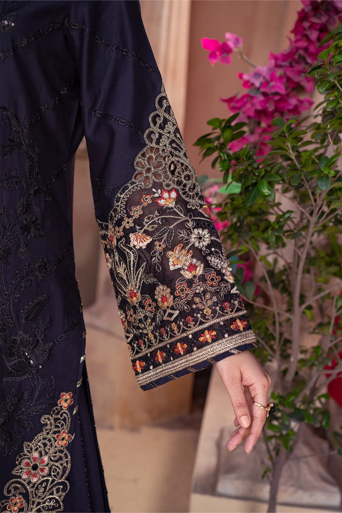 Raya By Imrozia Serene Stitched 3 Piece Winter Suit-IP-112 Nisha - Image 4