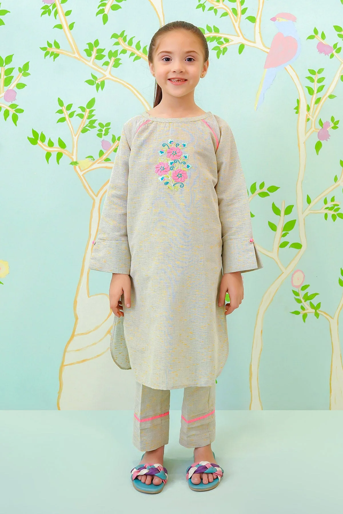 Ochre Clothing Khaddar Embroidered 2 Pc Suit