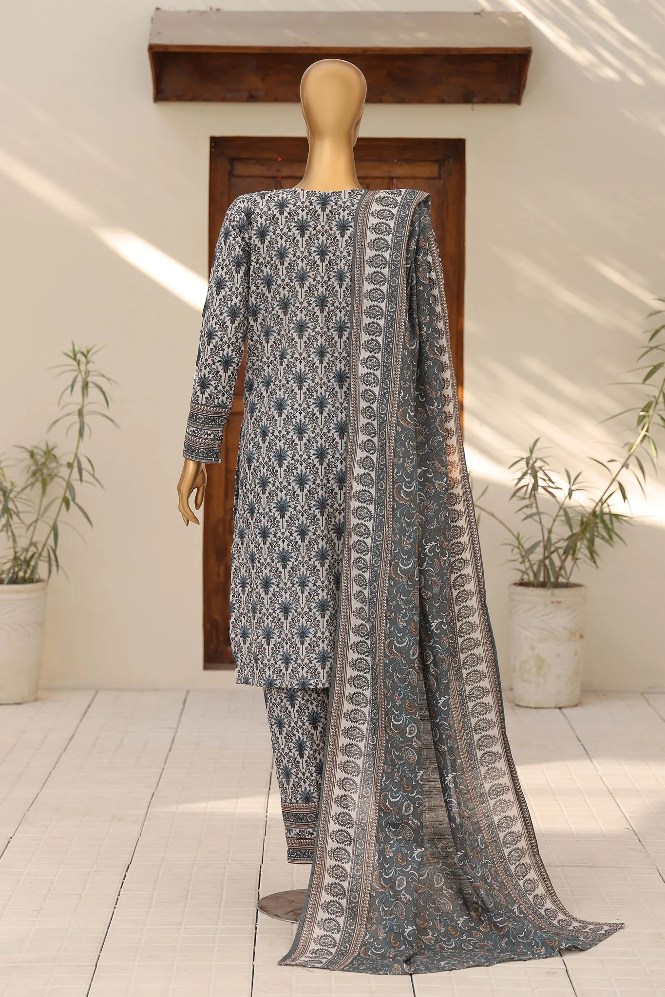 HZ Stitched 3 Piece Digital Printed Khaddar Vol-04 Suit-KPT-1107-Skin - Image 3