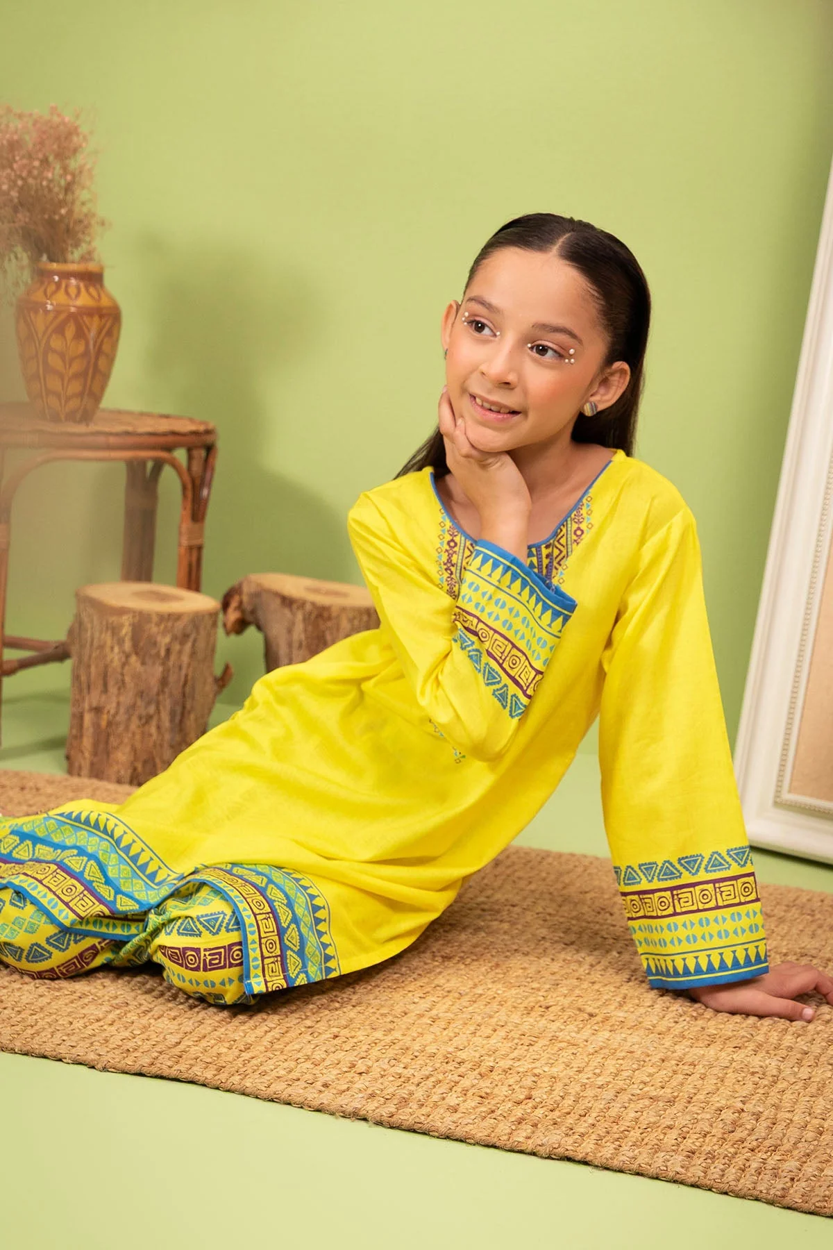 Ochre Clothing Lawn Digital Printed 2 Pc Suit - Image 2