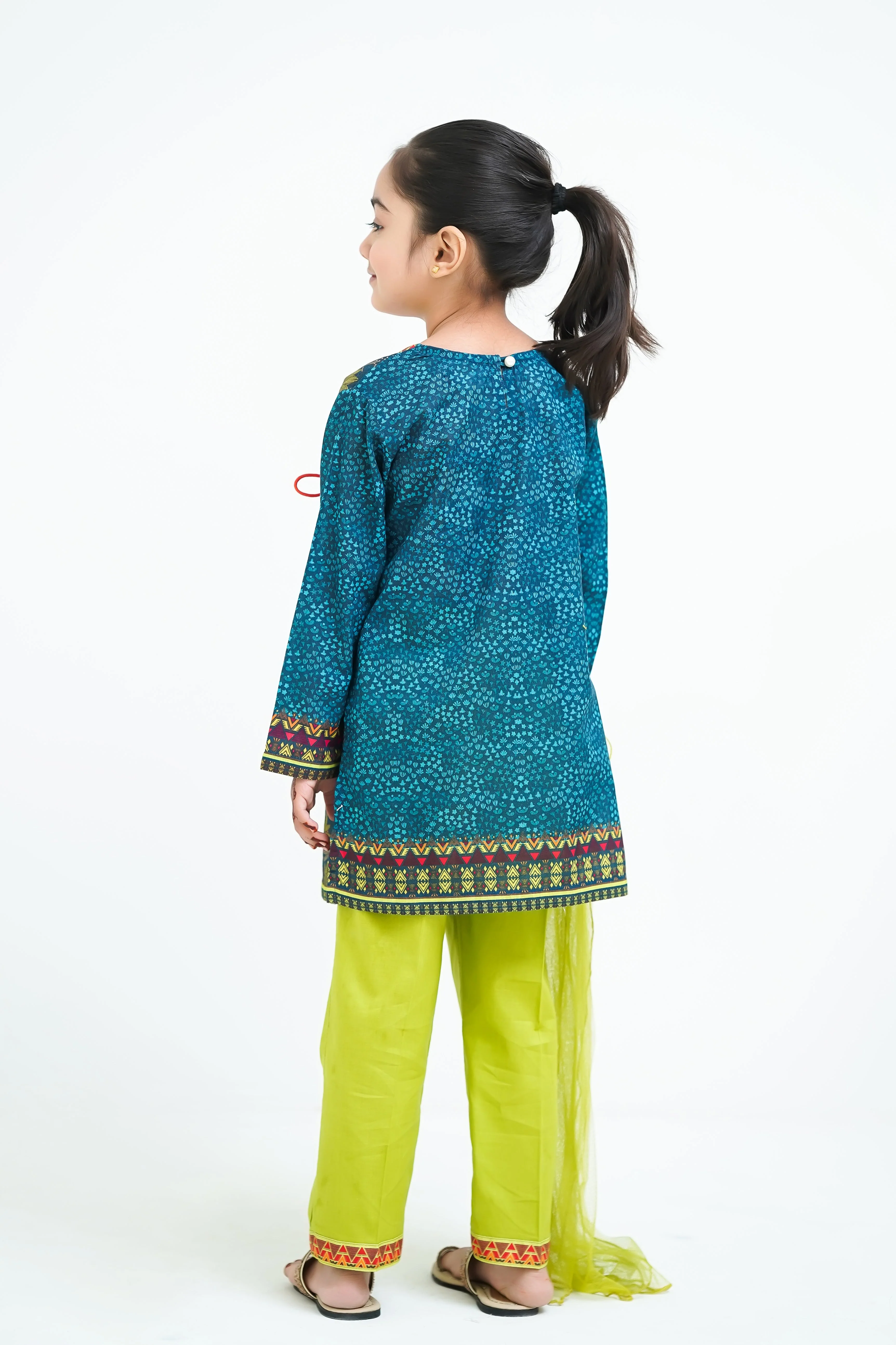Ochre Clothing Lawn Digital Printed 3 Pc Suit - Image 3